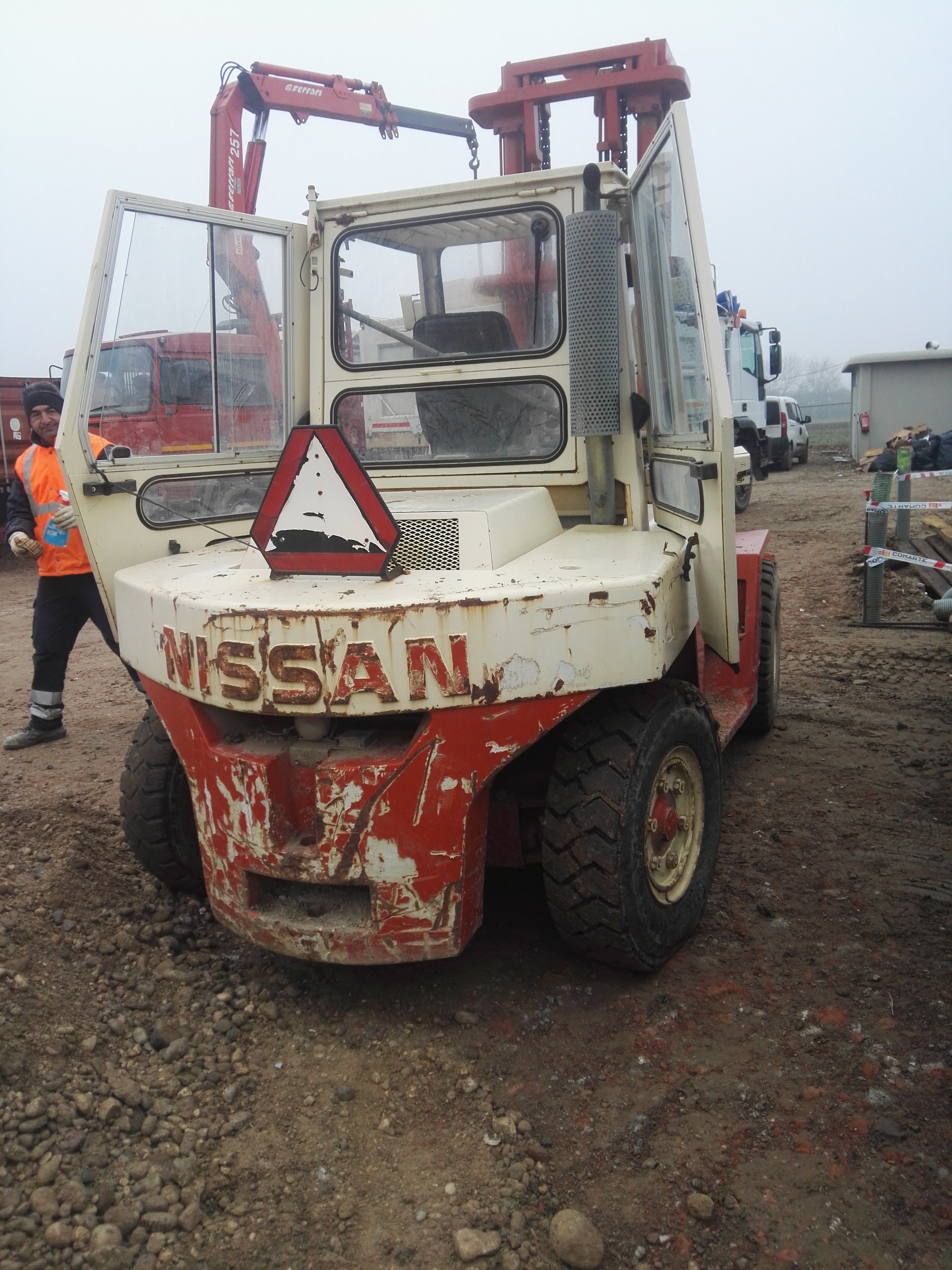 CARRELLO ELEVATORE NISSAN in vendita - foto 8