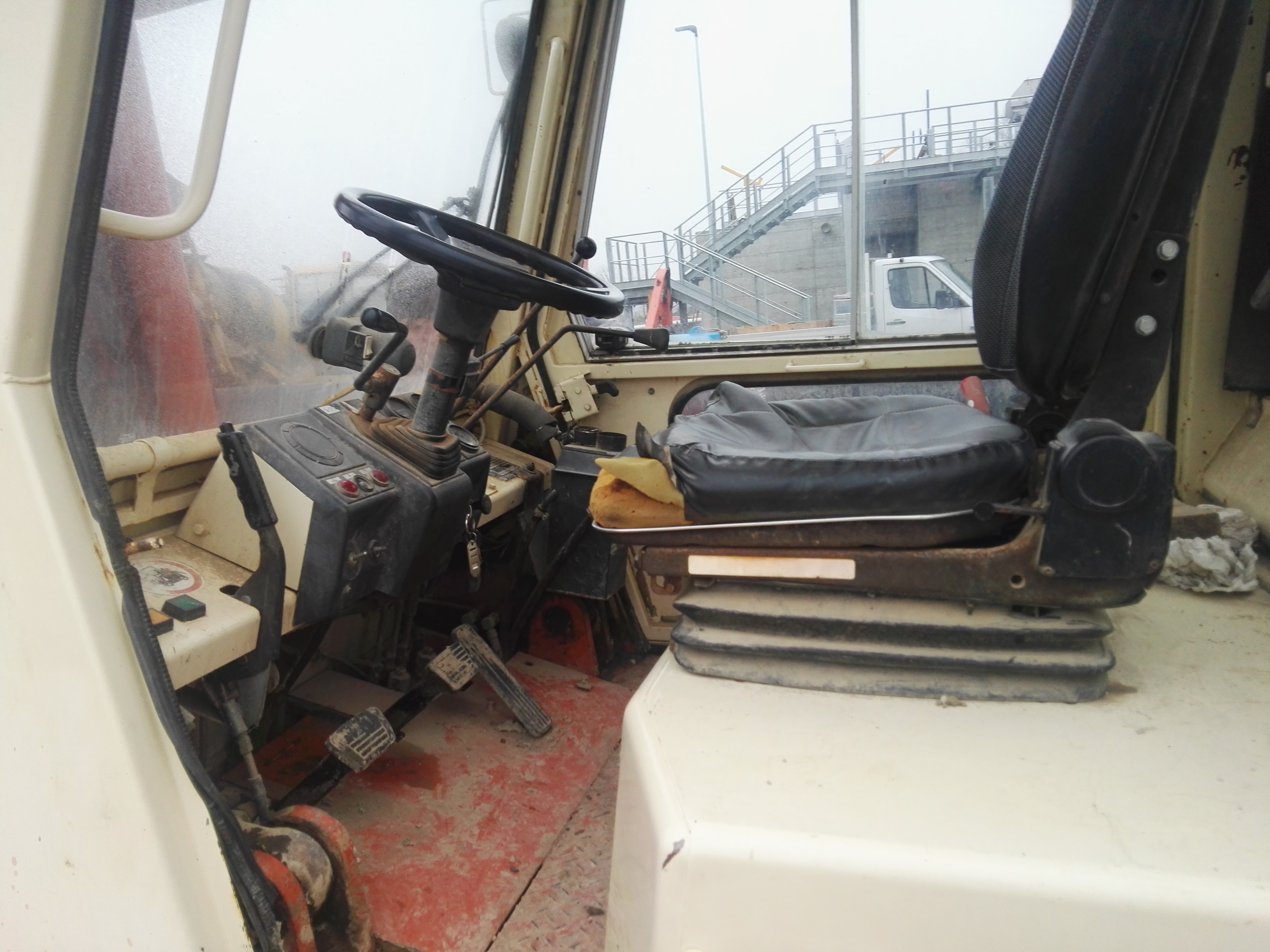 CARRELLO ELEVATORE NISSAN in vendita - foto 5
