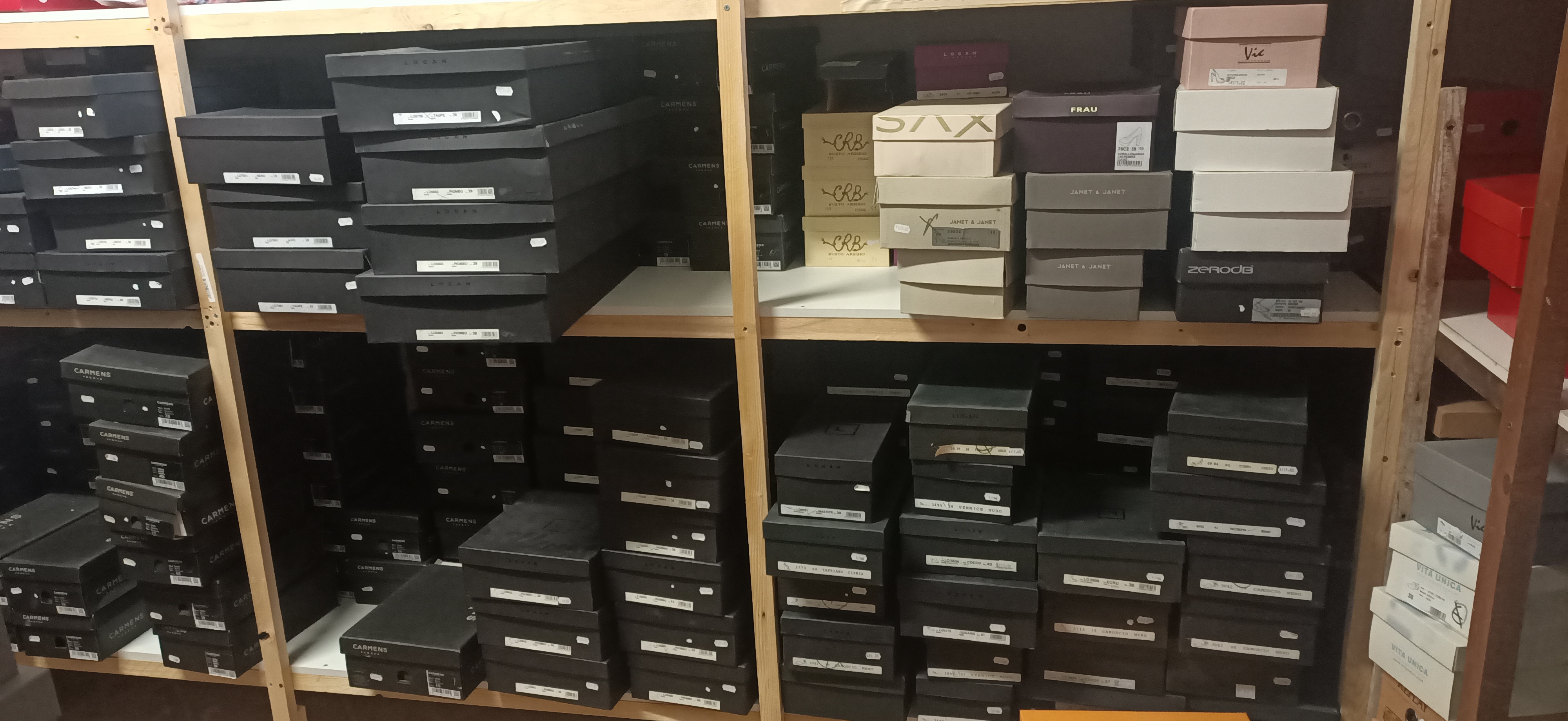 Stock scarpe nuove di marchi italiani  in vendita - foto 8