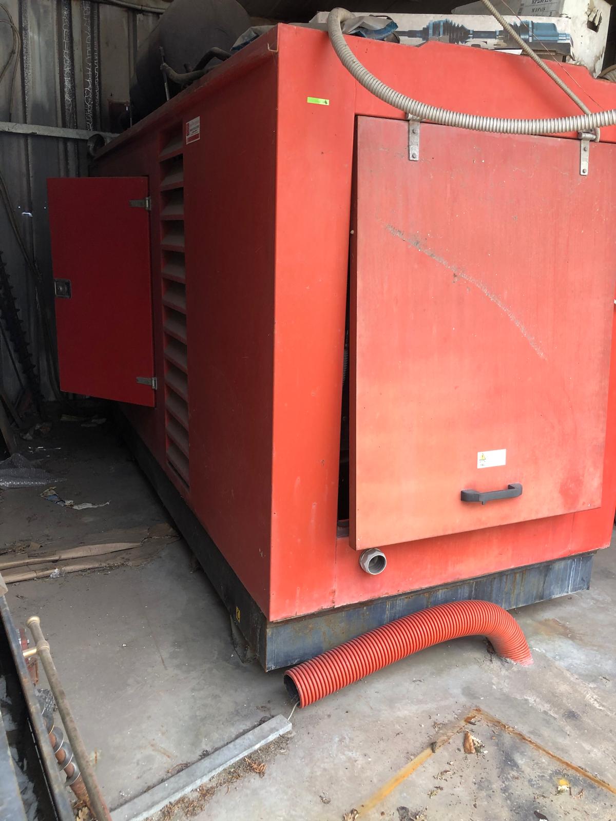 Gruppo elettrogeno usato – 180 kW – Marca PG in vendita - foto 6