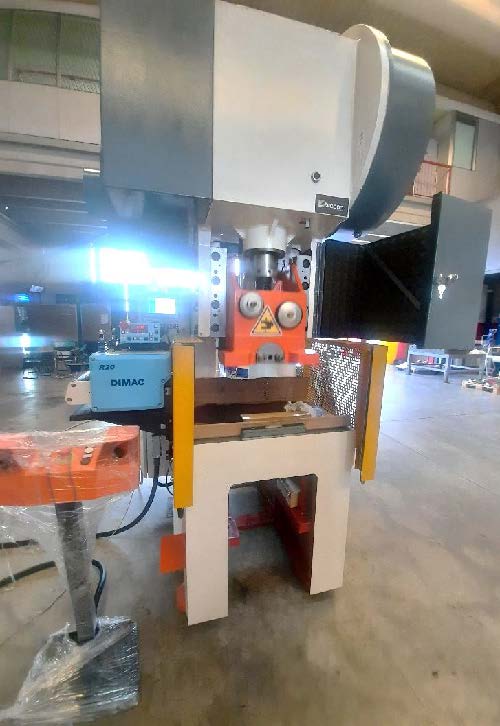 PRESSA BALCONI MTRS/L 50 in vendita - foto 1