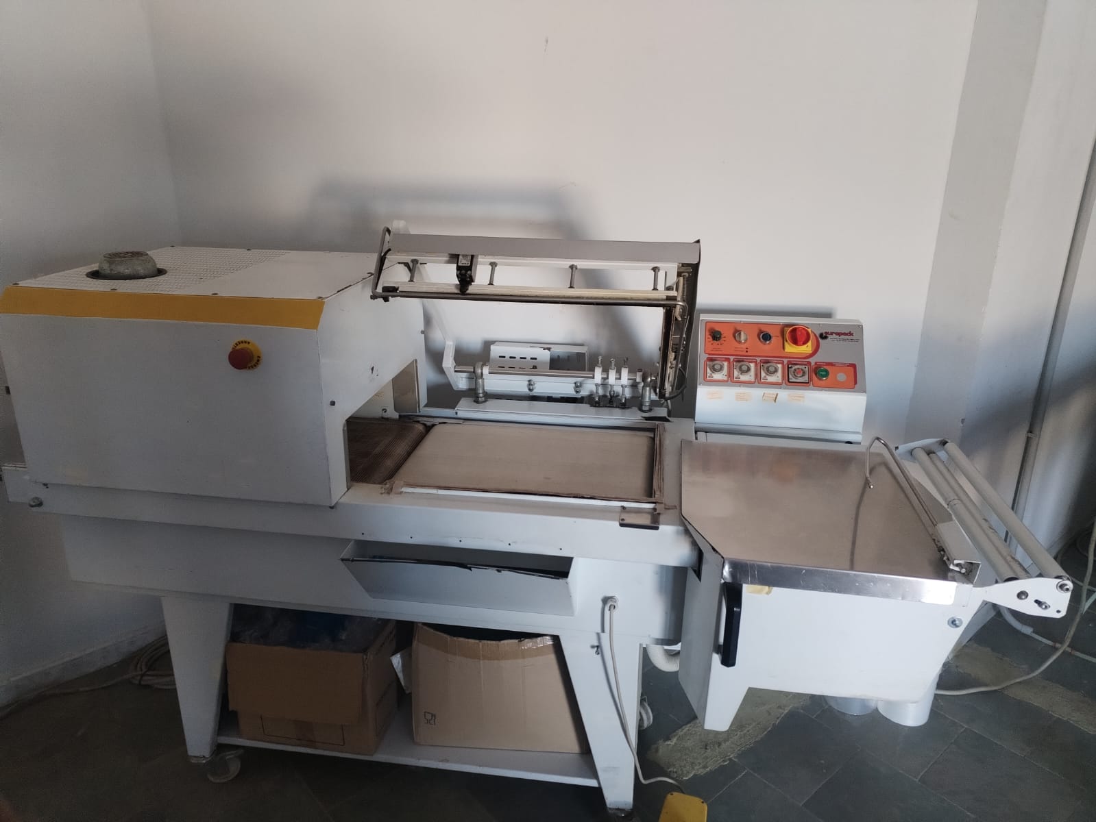 CONFEZIONATRICE CON FORNO in vendita - foto 1
