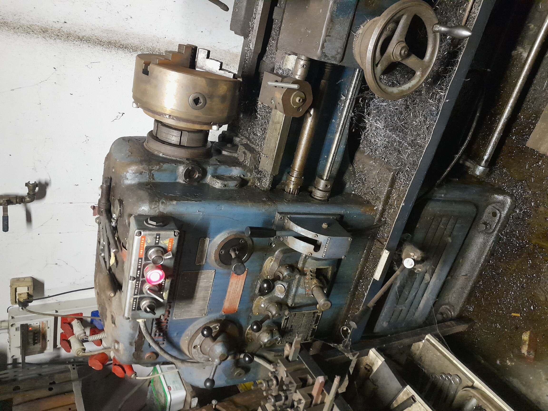 Torni per metallo in vendita