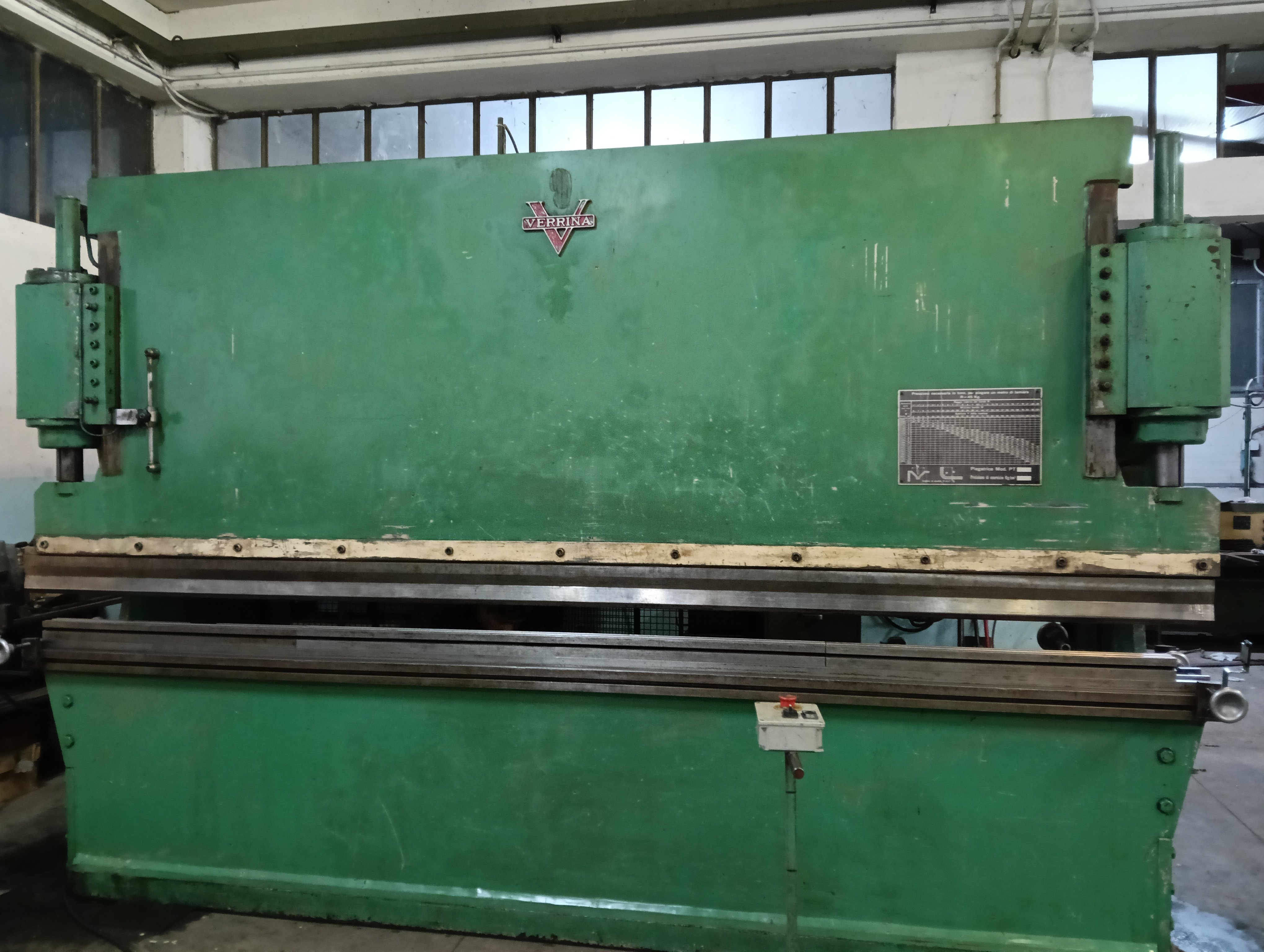 Piegatrice idraulica Verrina 4100 mm  160T in vendita - foto 1