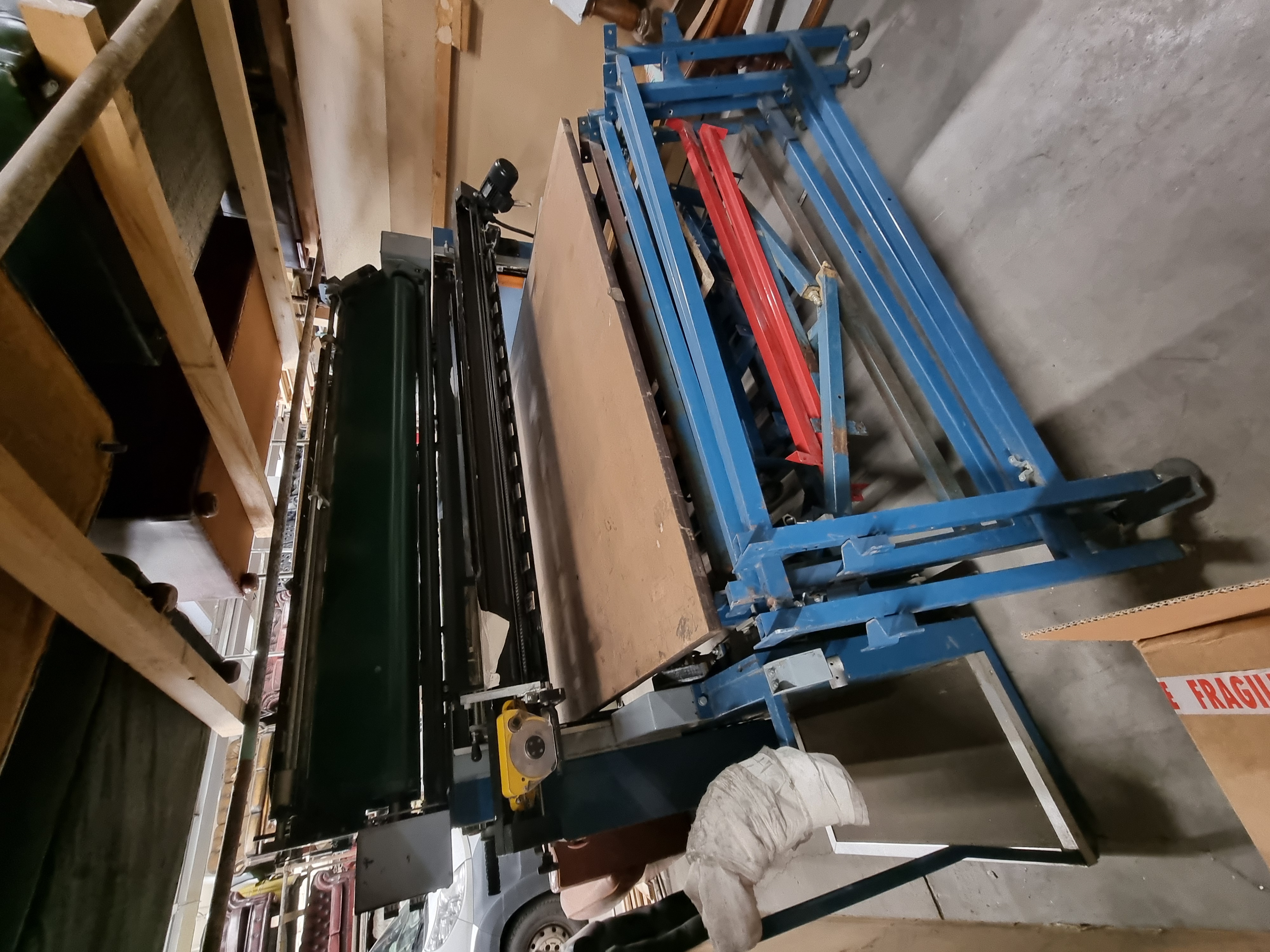 Stenditore industriale macchina da taglio in vendita - foto 1