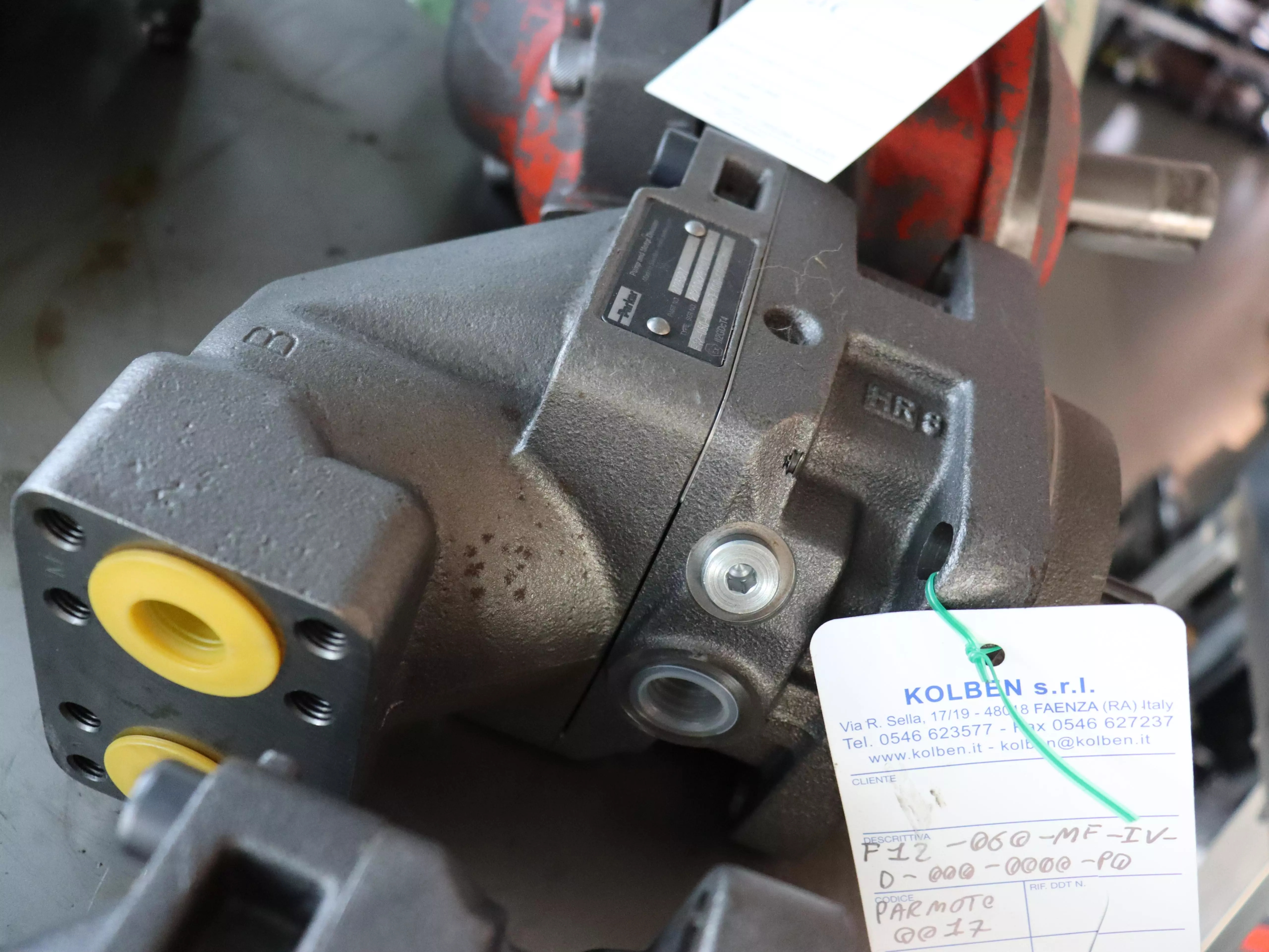 Motore oleodinamico Parker F12-060-MF-IV-D-000-0000-P0 in vendita - foto 2