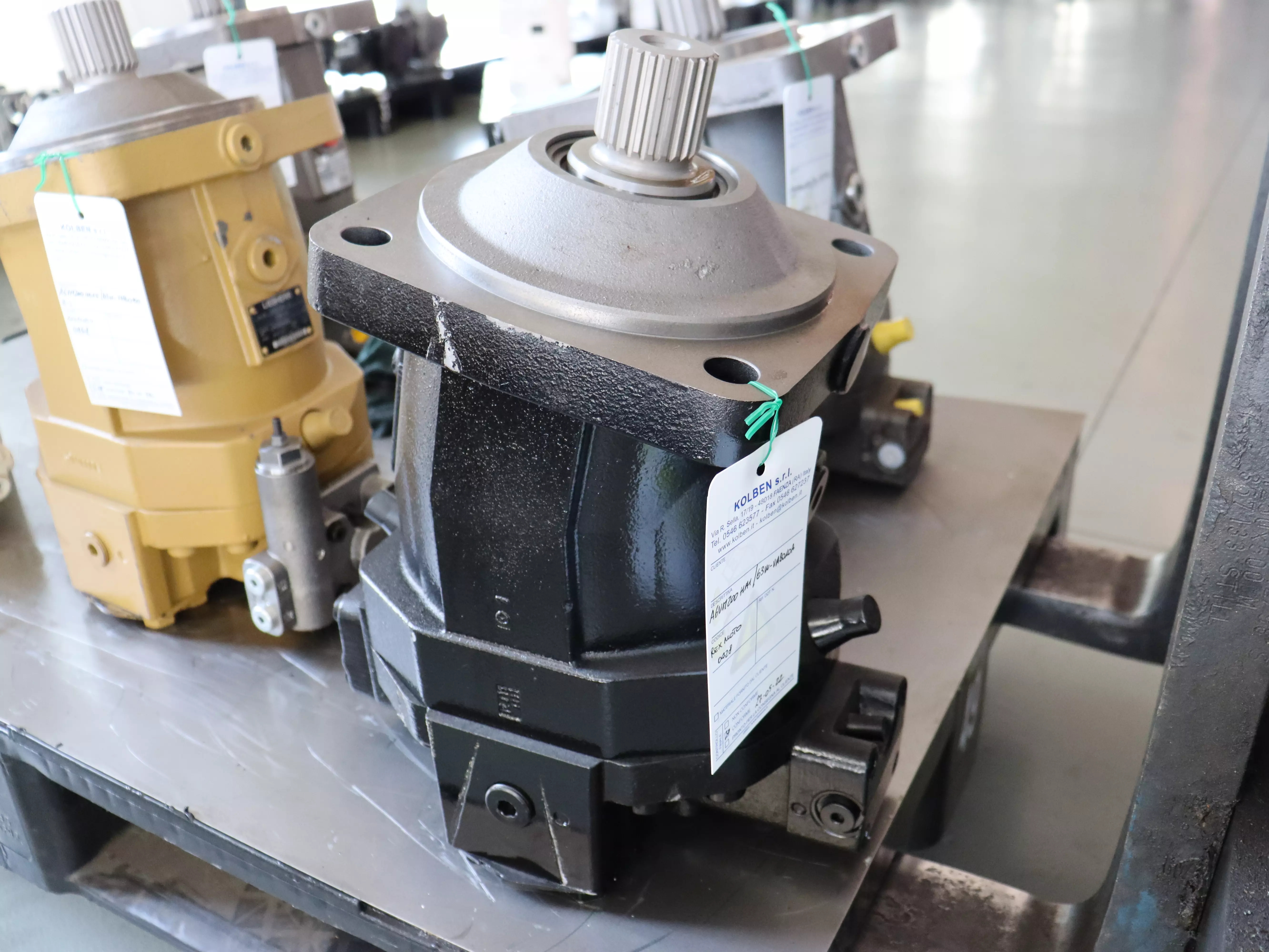 Motore Rexroth A6VM200HA1/63W-VAB010A in vendita - foto 2