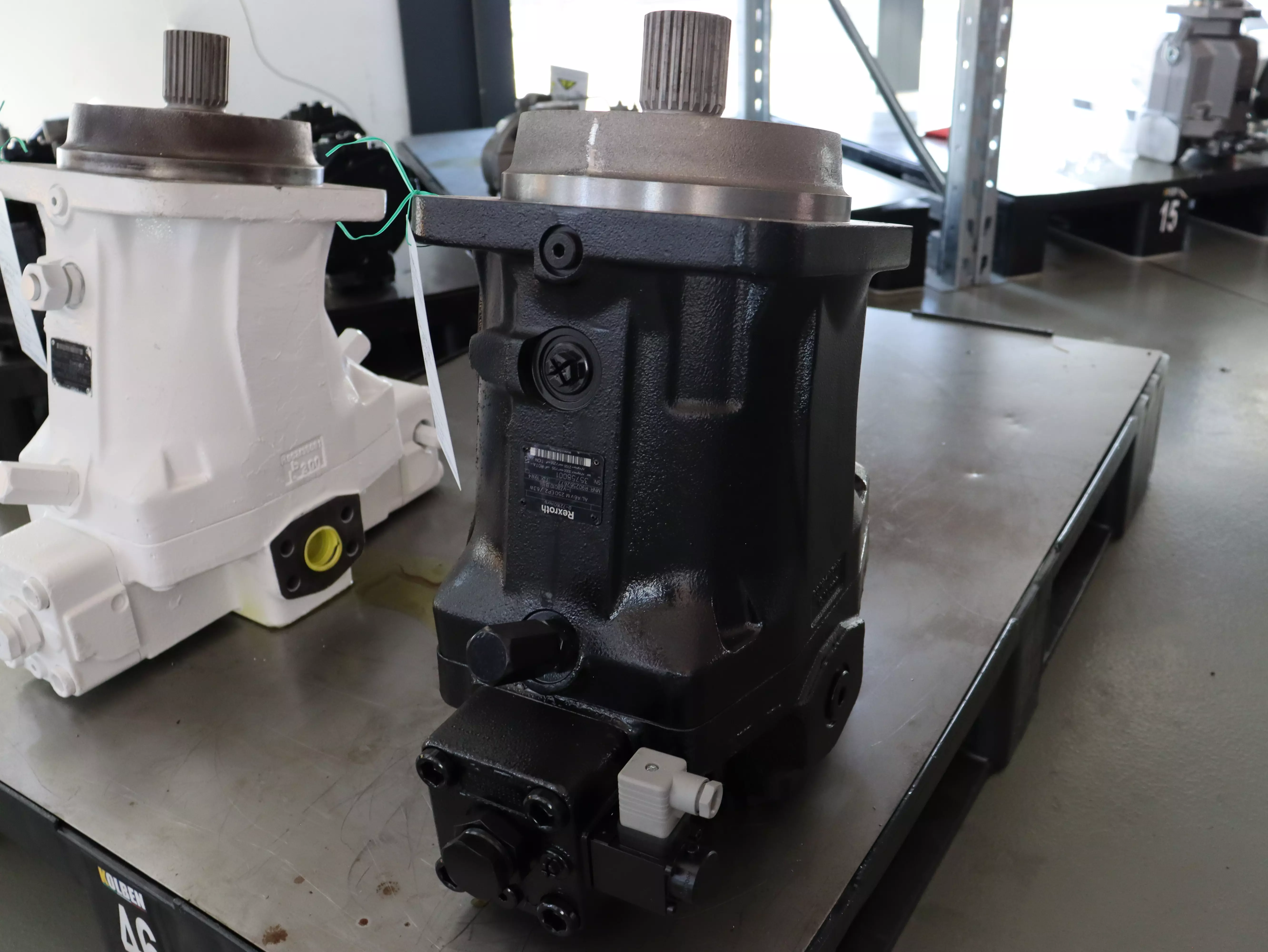 Motore Rexroth A6VM250EP2/63W1-VZB010B in vendita - foto 4