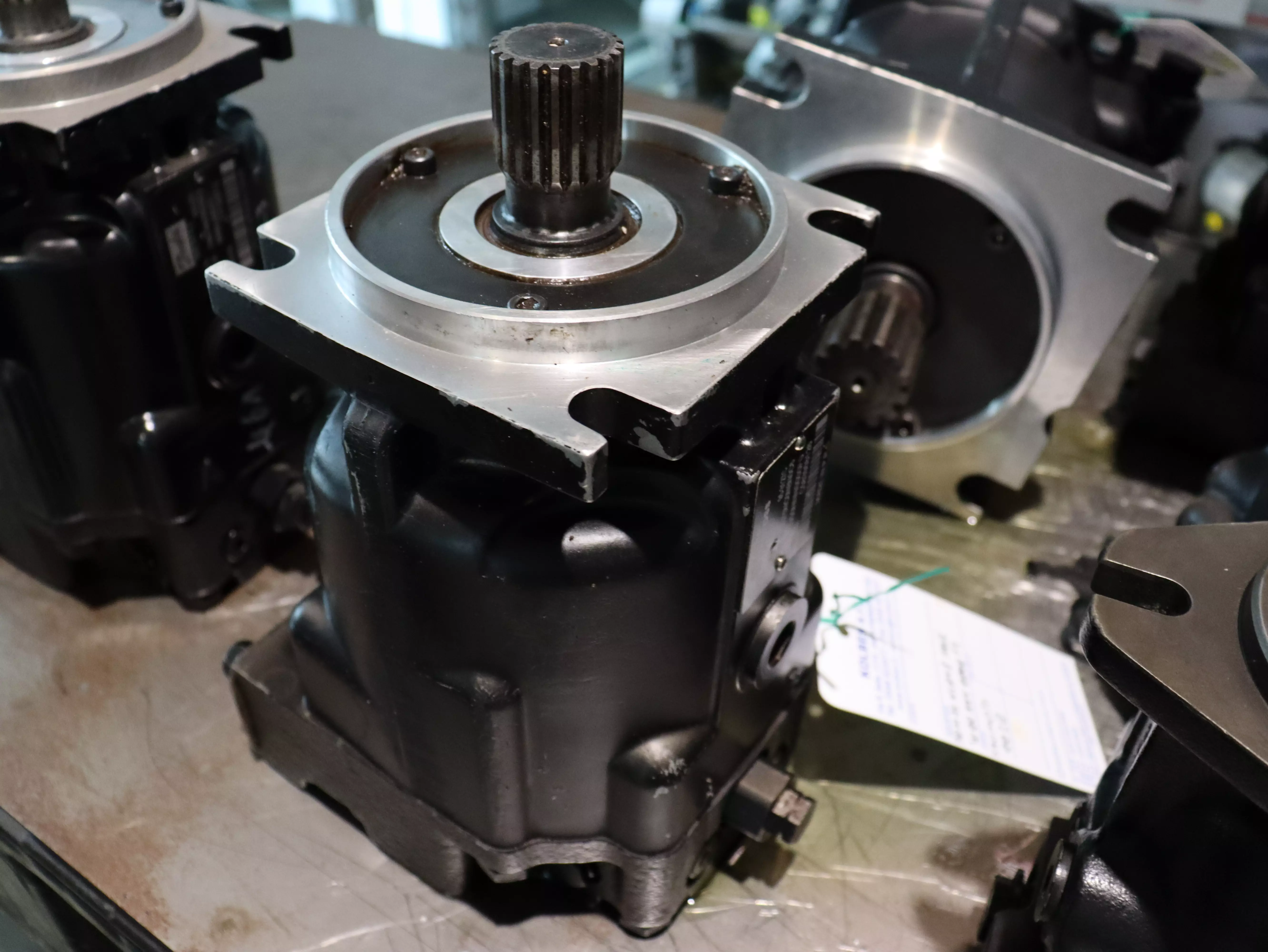Motore Sauer Danfoss 90M075NC0N8N0C6W00NNN0000F3 in vendita - foto 1