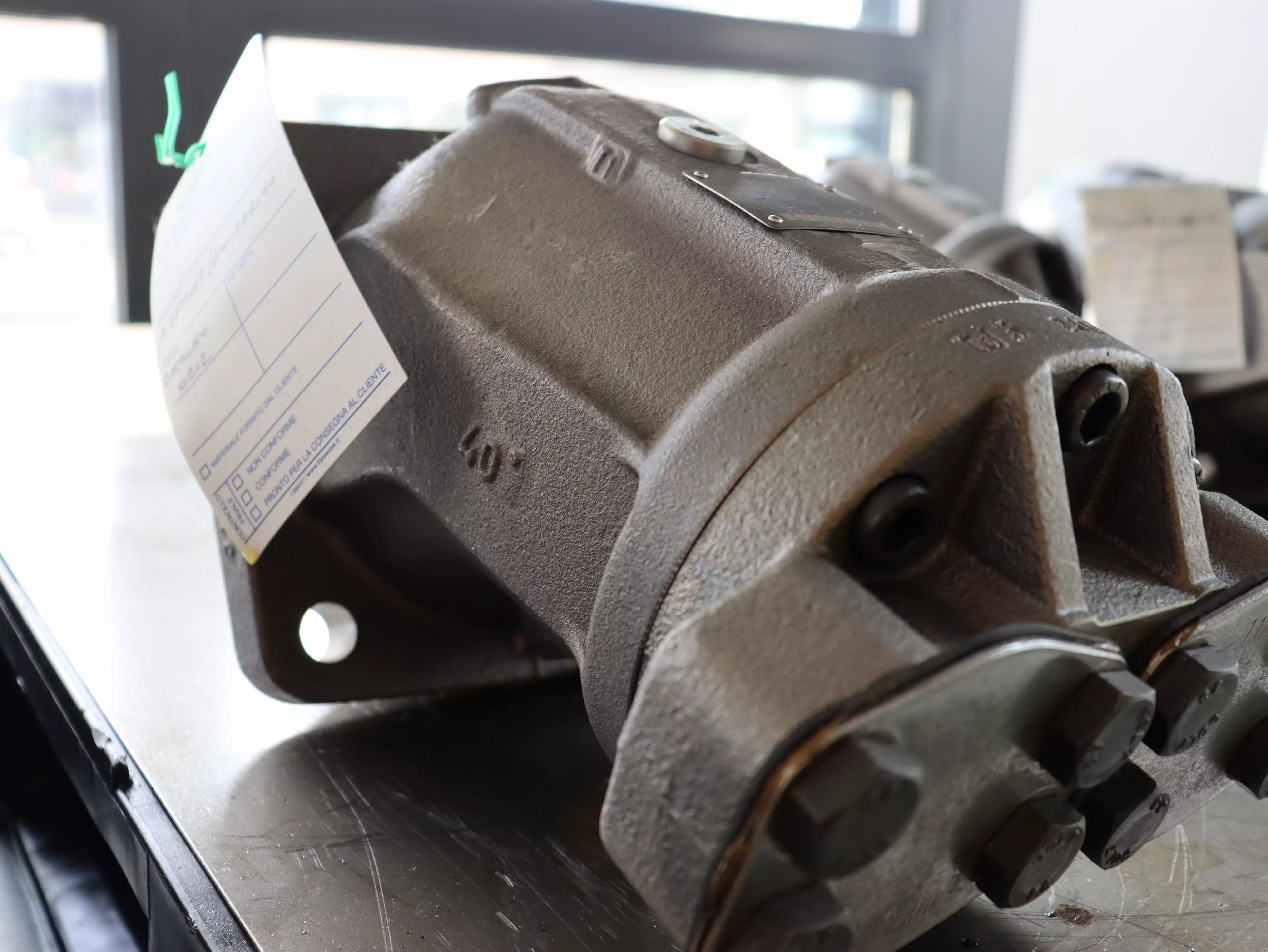 Motore oleodinamico Rexroth A2FM125/61W-VAB010 in vendita - foto 2