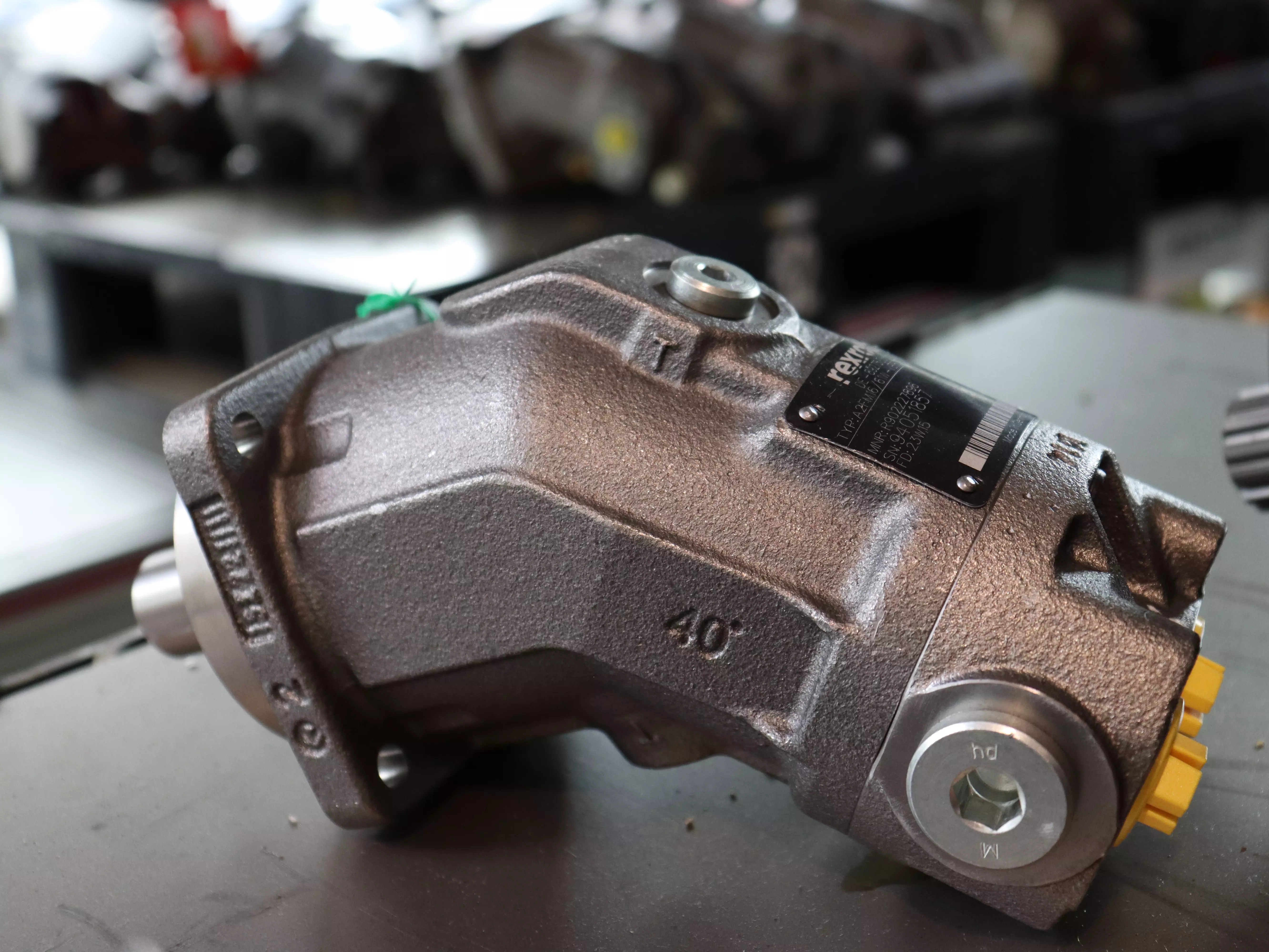 Motore oleodinamico Rexroth A2FM16/61W-VBB040 in vendita - foto 1