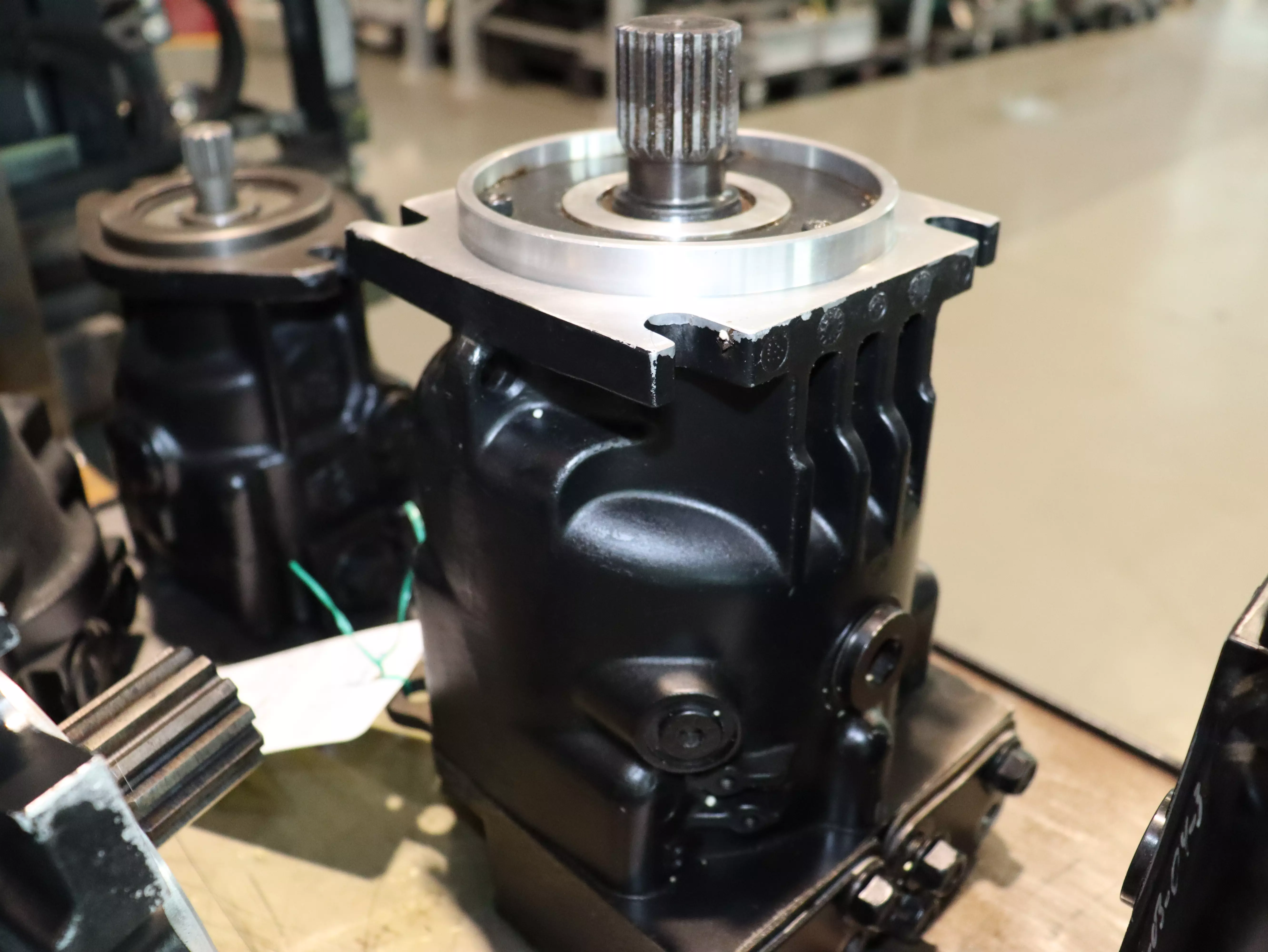 Motore Sauer Danfoss 90M075NC0N8N0C6W00NNN0000F3 in vendita - foto 3