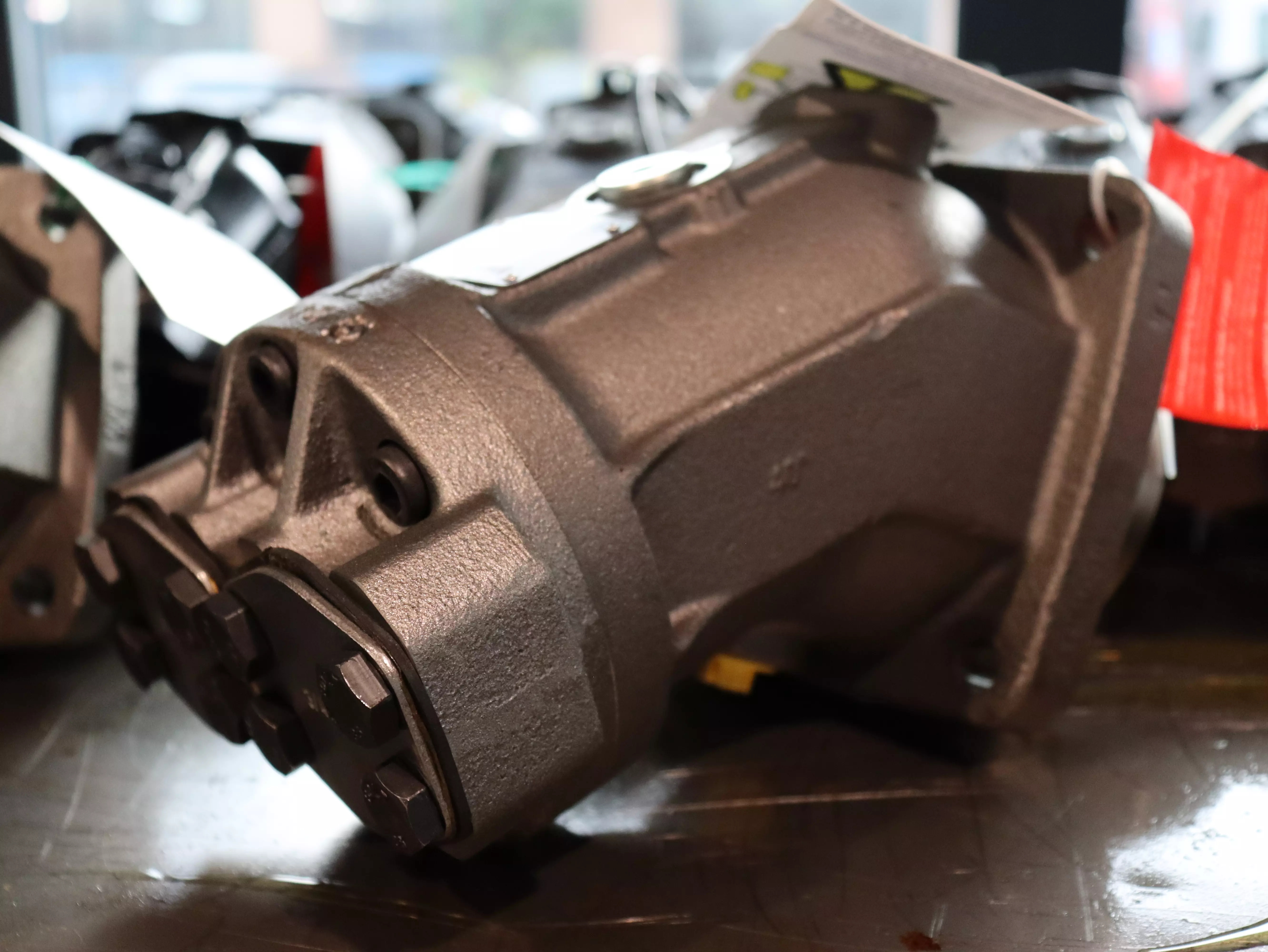 Motore oleodinamico Rexroth A2FM63/61W-VAB010 in vendita - foto 2