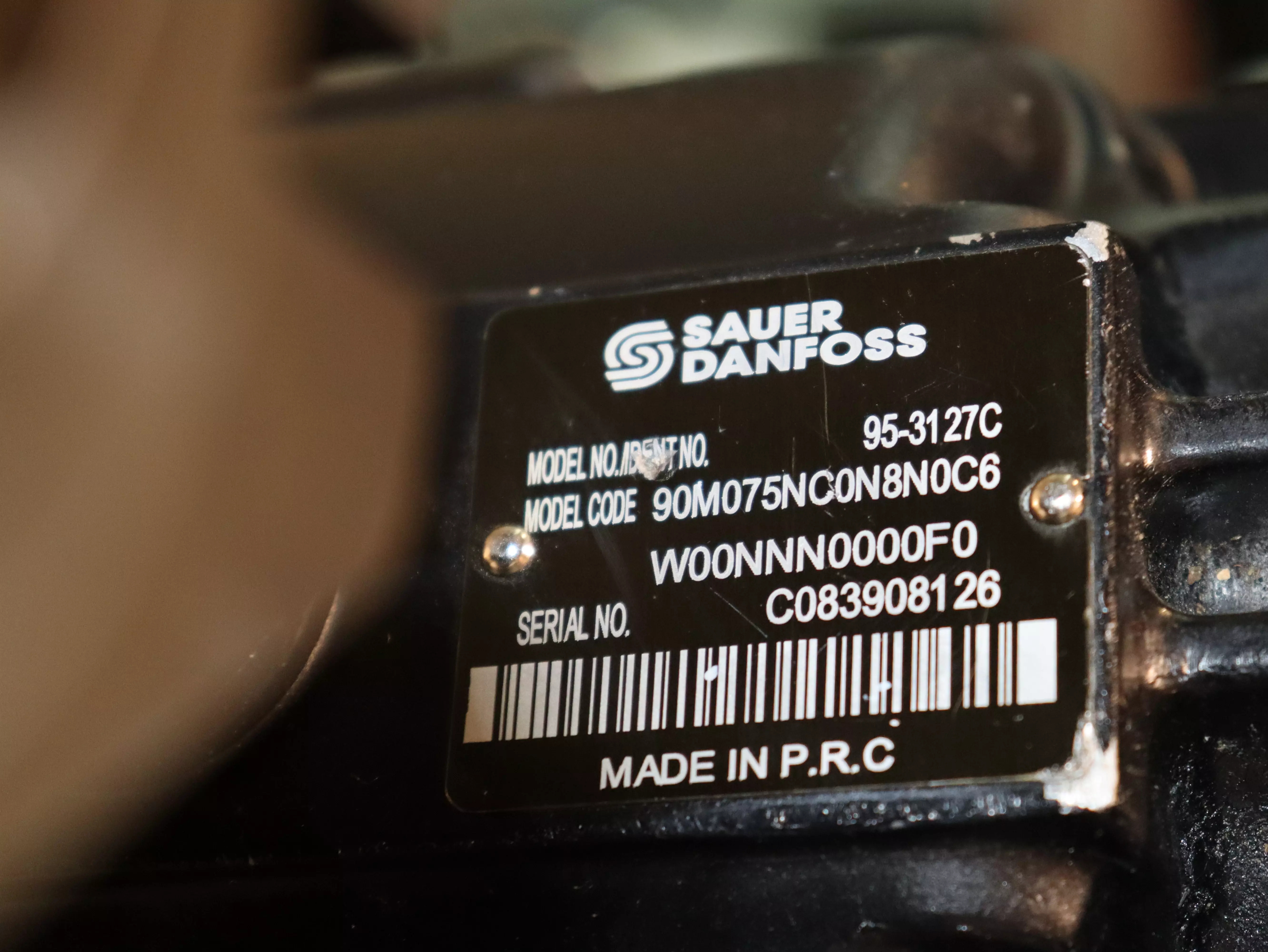 Motore Sauer Danfoss 90M075NC0N8N0C6W00NNN0000F3 in vendita - foto 4