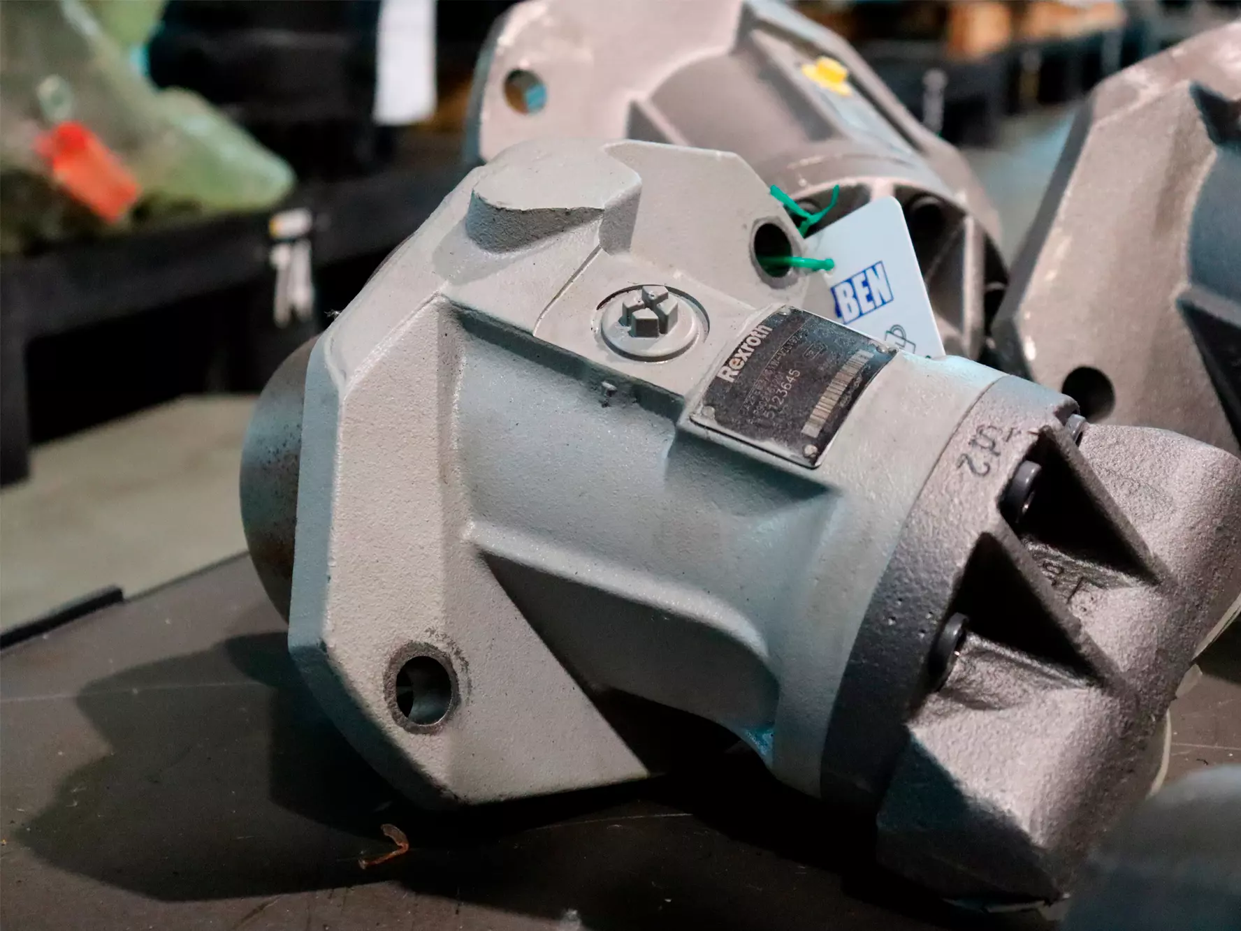 Motore oleodinamico Rexroth A2FE63/61W-VZL100 in vendita - foto 2