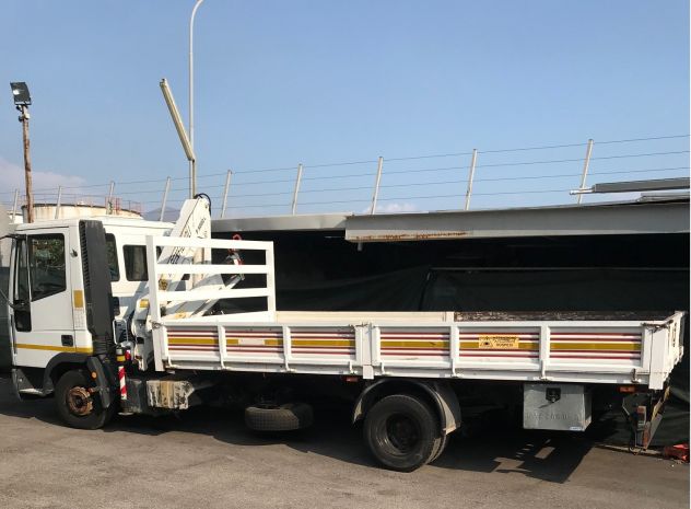 Iveco Eurocargo 75 E14 con Gru Bonfiglioli in vendita - foto 2