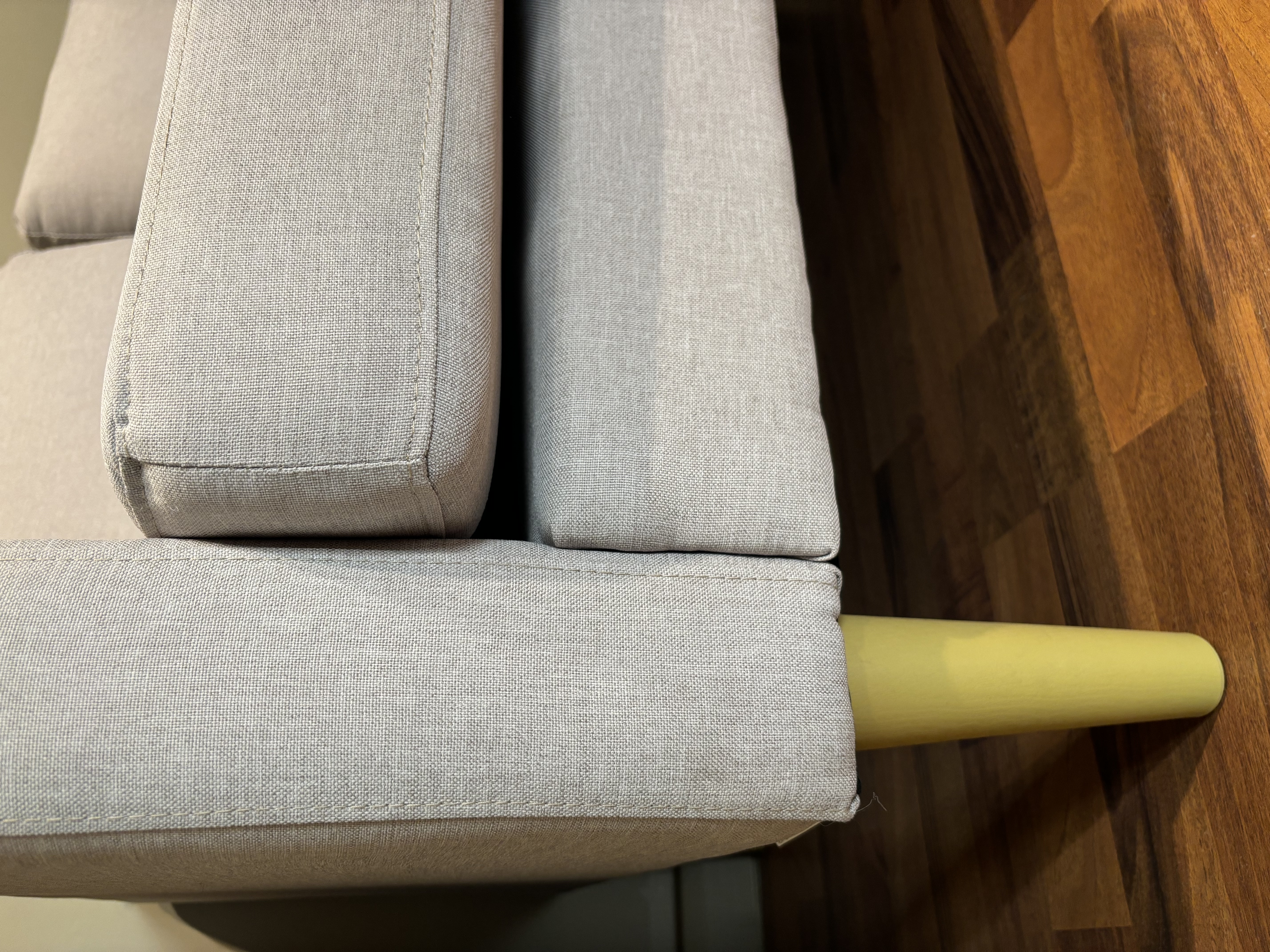 Divano due posti grigio in vendita - foto 3