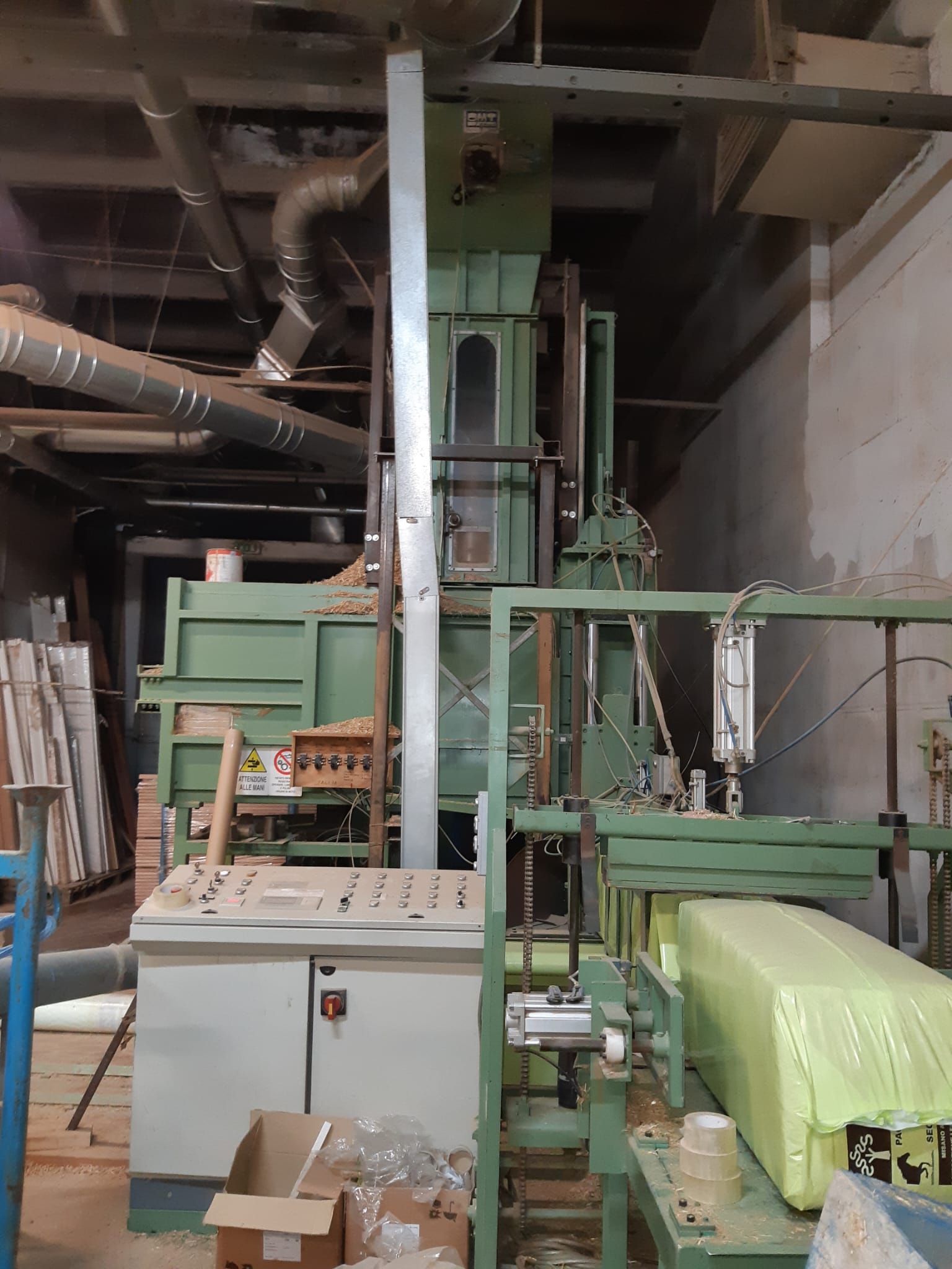 PRESSA PER IMBALLAGGIO E DEPOLVERAZIONE TRUCIOLO in vendita - foto 1