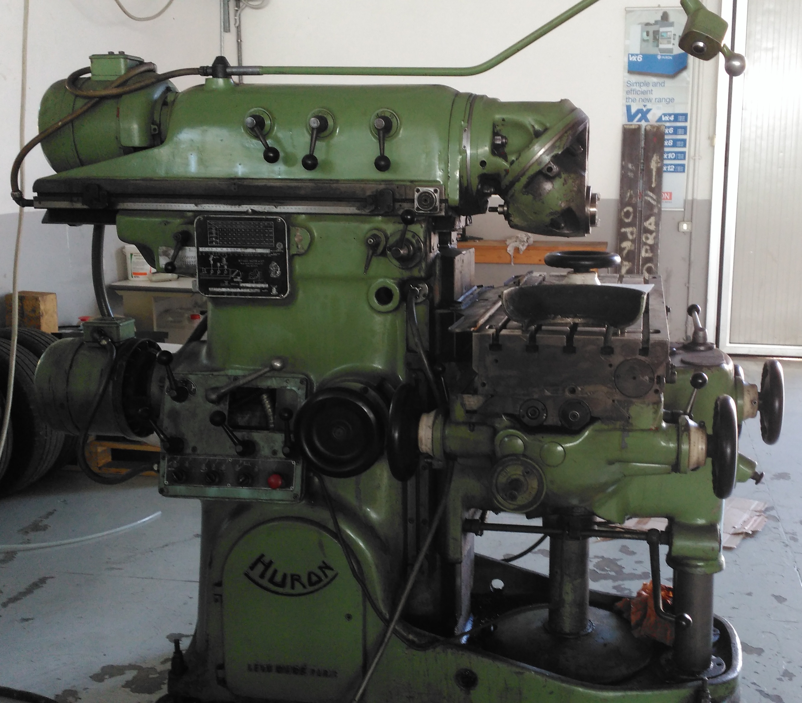 Fresatrice tradizionale Huron modello KU3 in vendita - foto 2