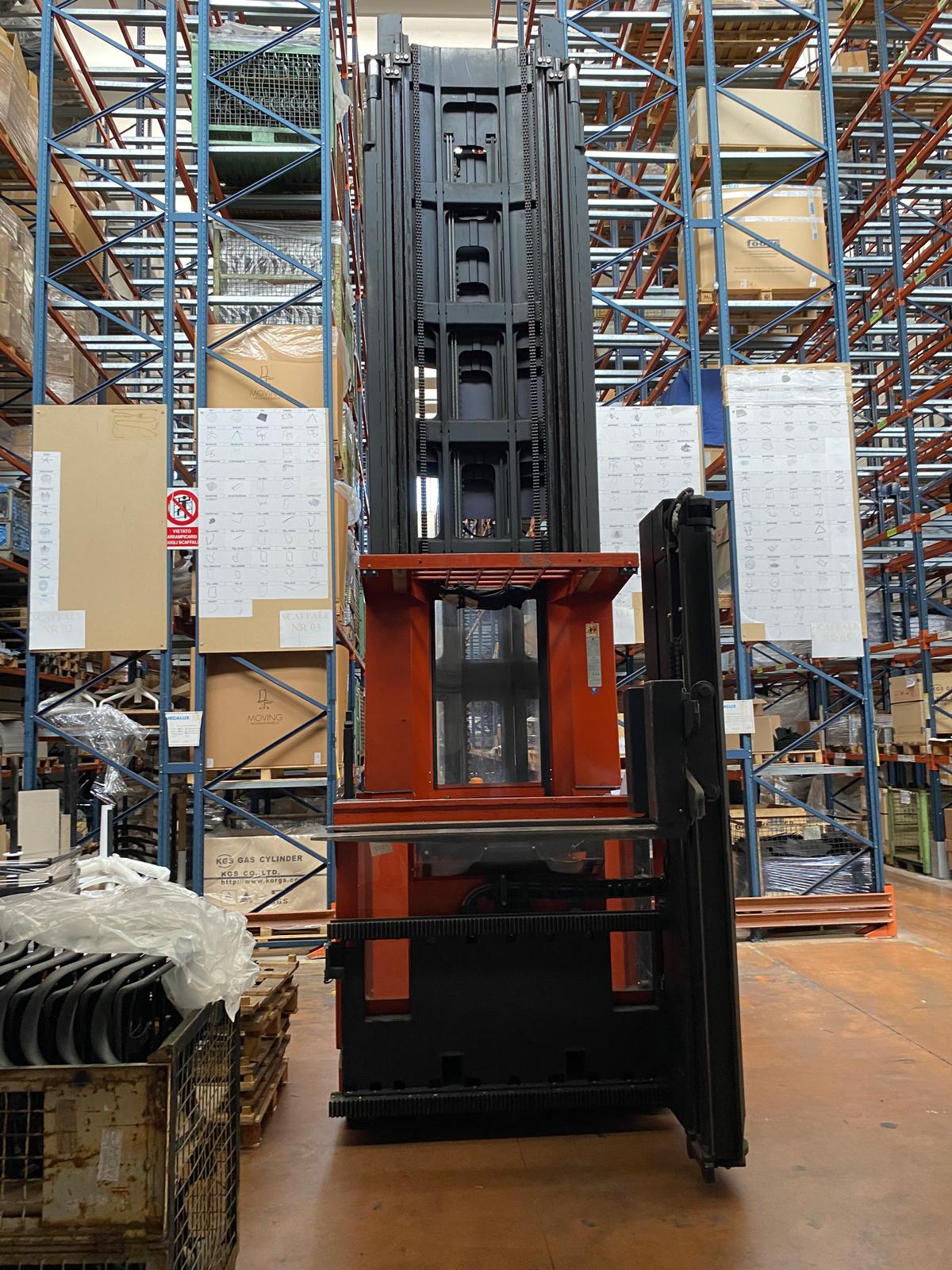 Carrelli elevatori in vendita