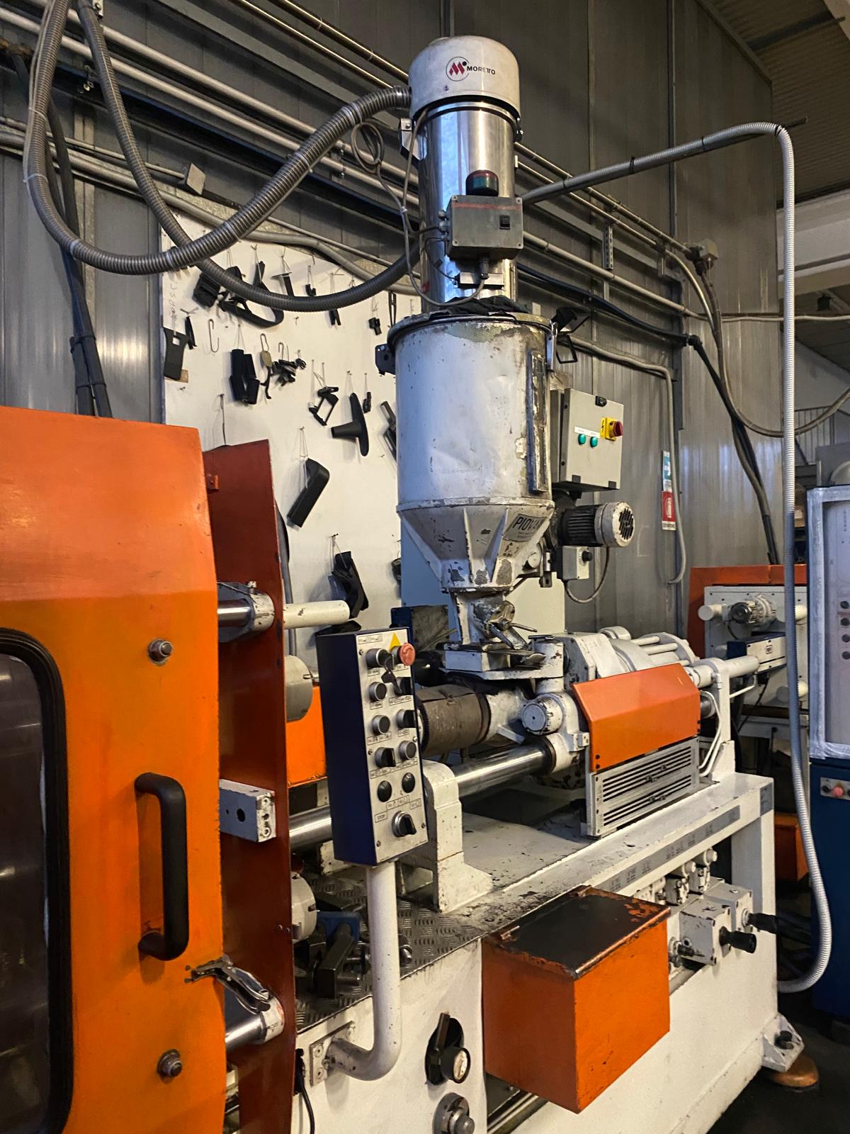 PRESSA INIEZIONE E STAMPAGGIO PLASTICA MIR 130 T in vendita - foto 6