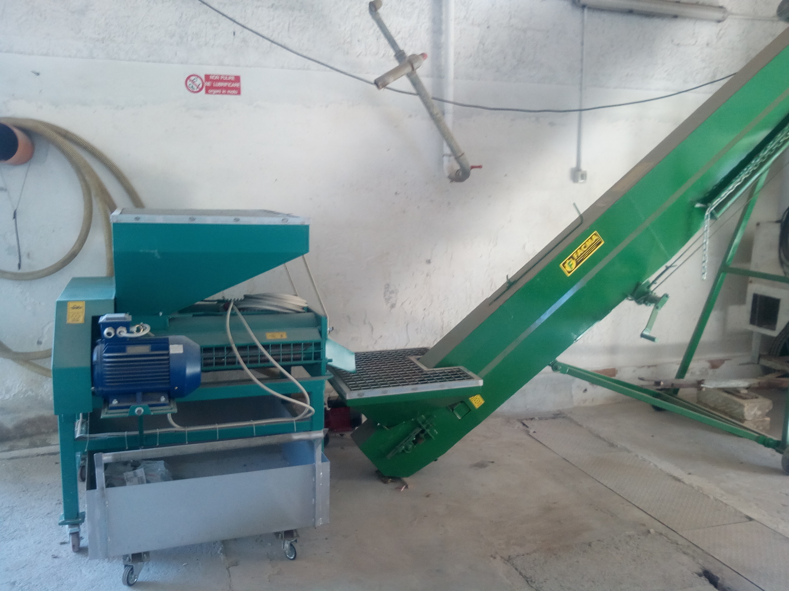 SMALLATRICE e SGUSCIATRICE MANDORLE LINEA CONTINUA in vendita - foto 5