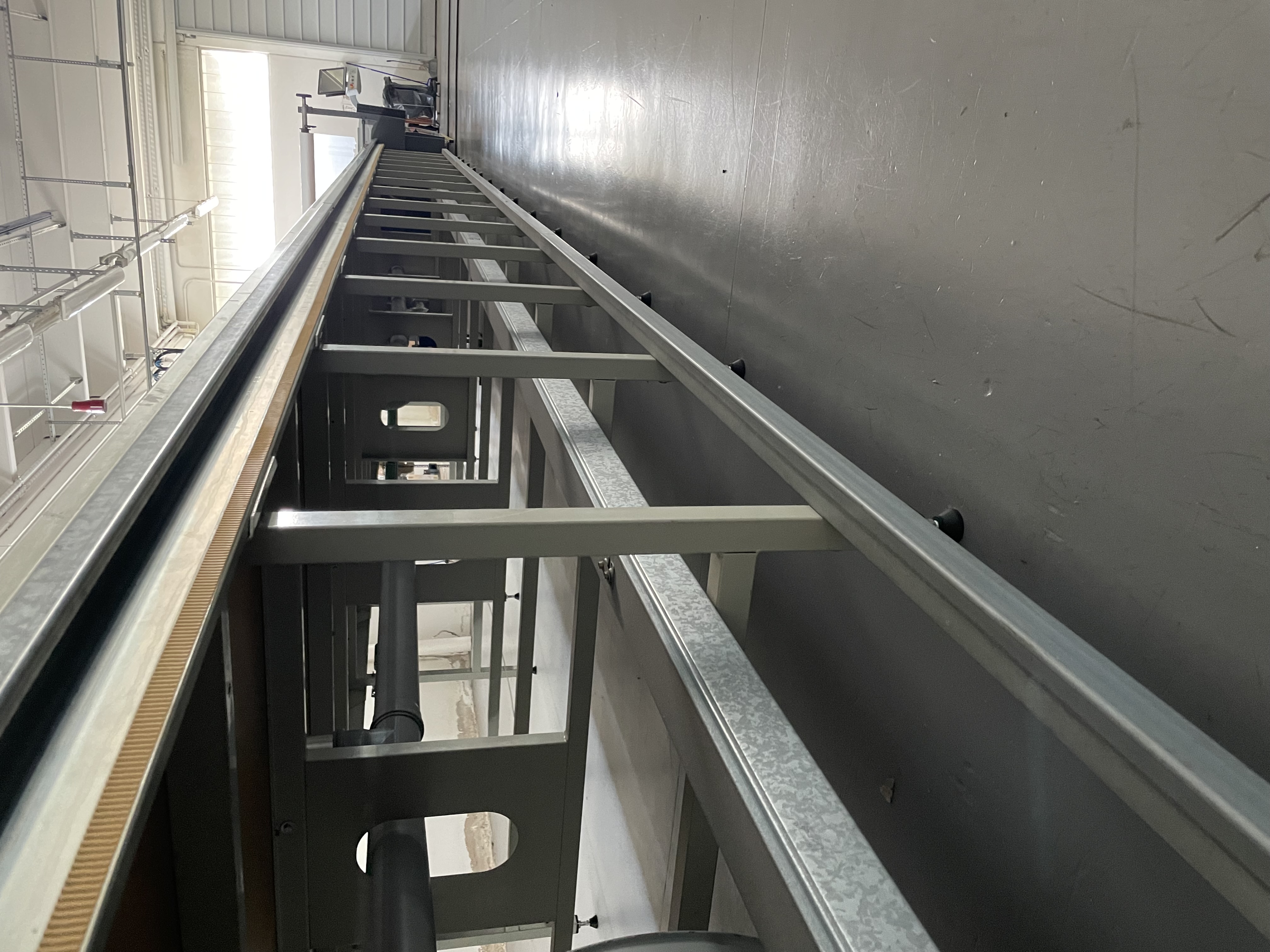 Tavoli per stenditoio e taglio automatico in vendita - foto 4