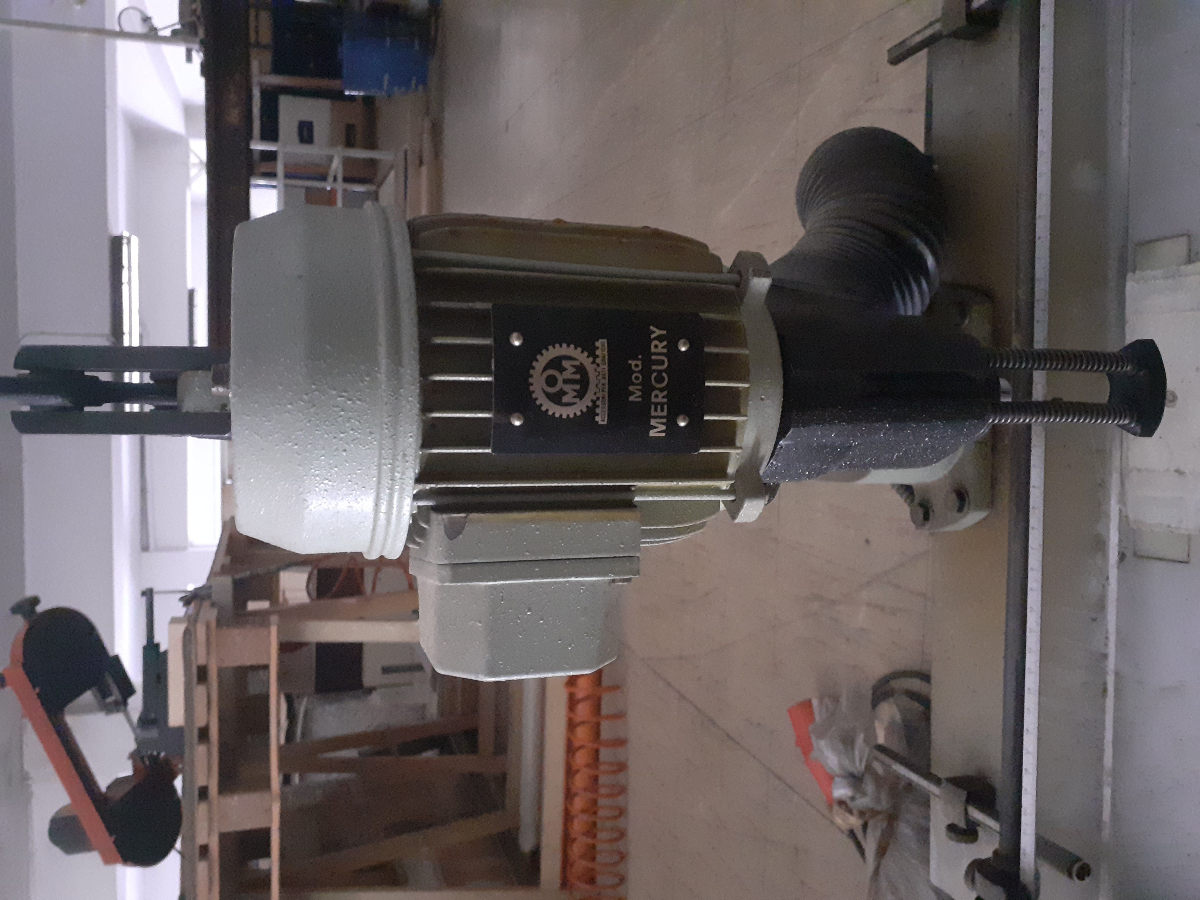 Trapano per carta  e cartone  in vendita - foto 3