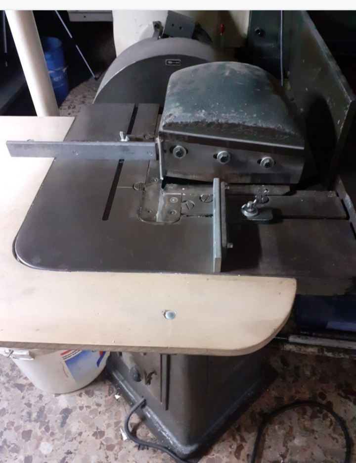 Scantonatrici in vendita