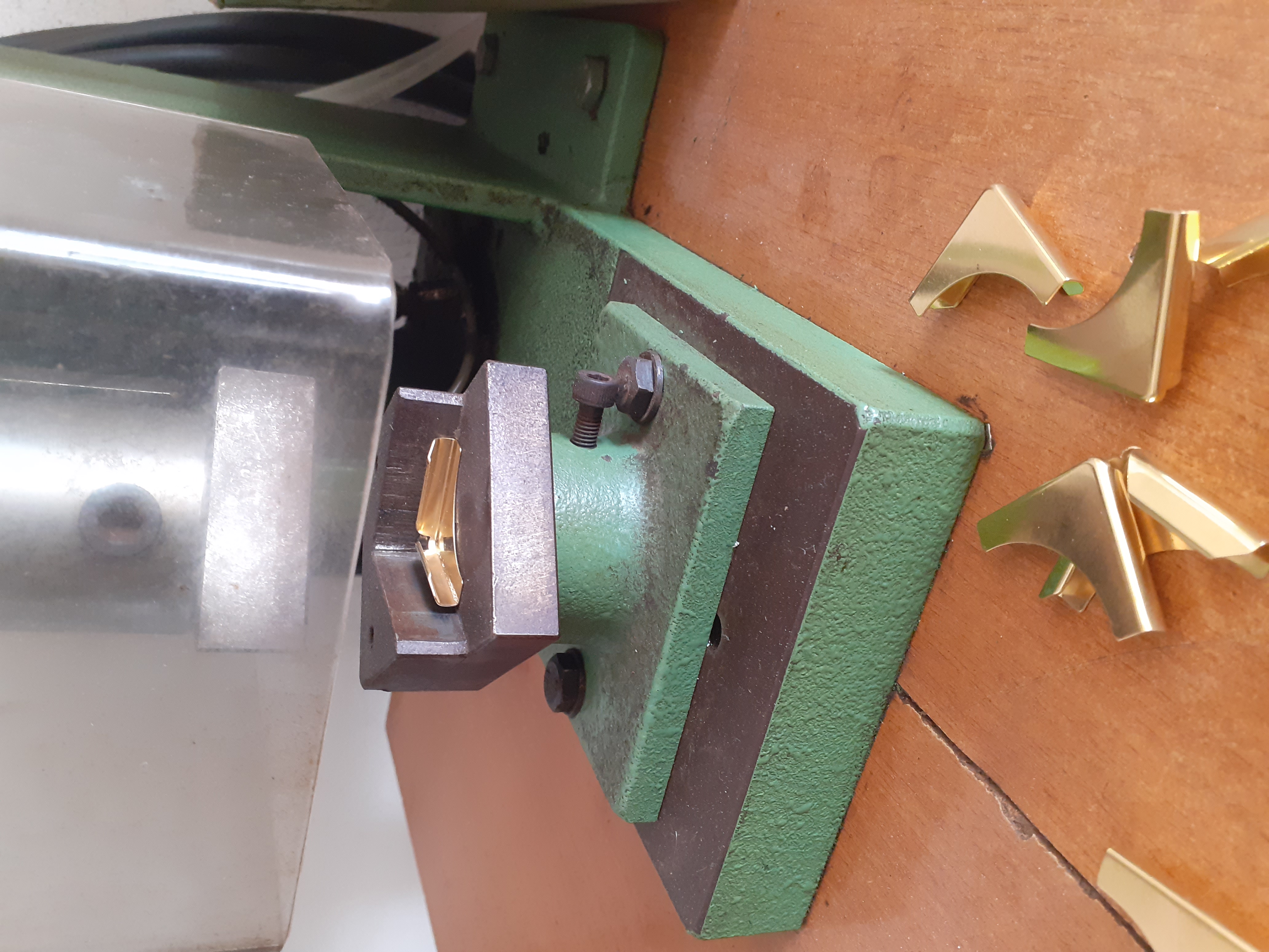 Pressa posa angoli in vendita - foto 2