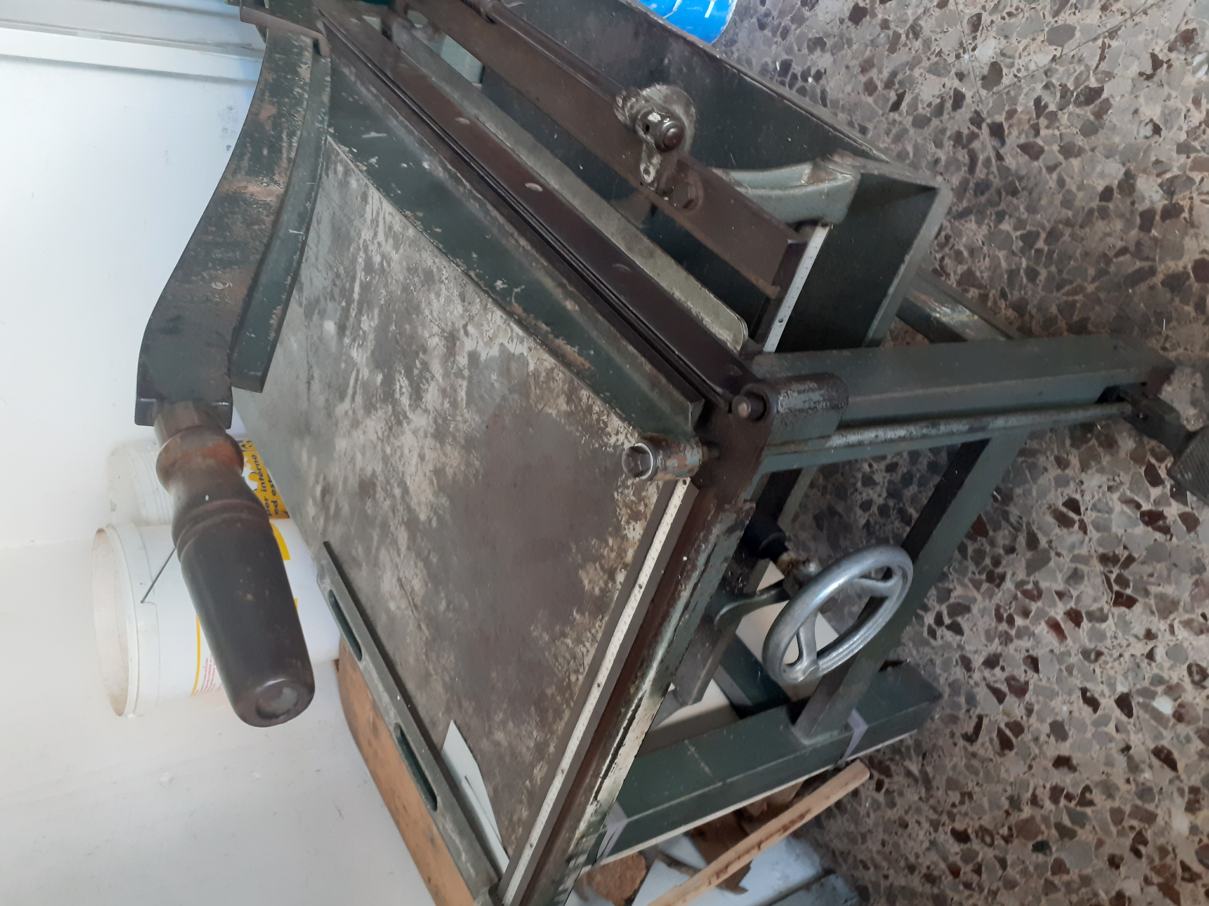 Taglierine per tipografia in vendita