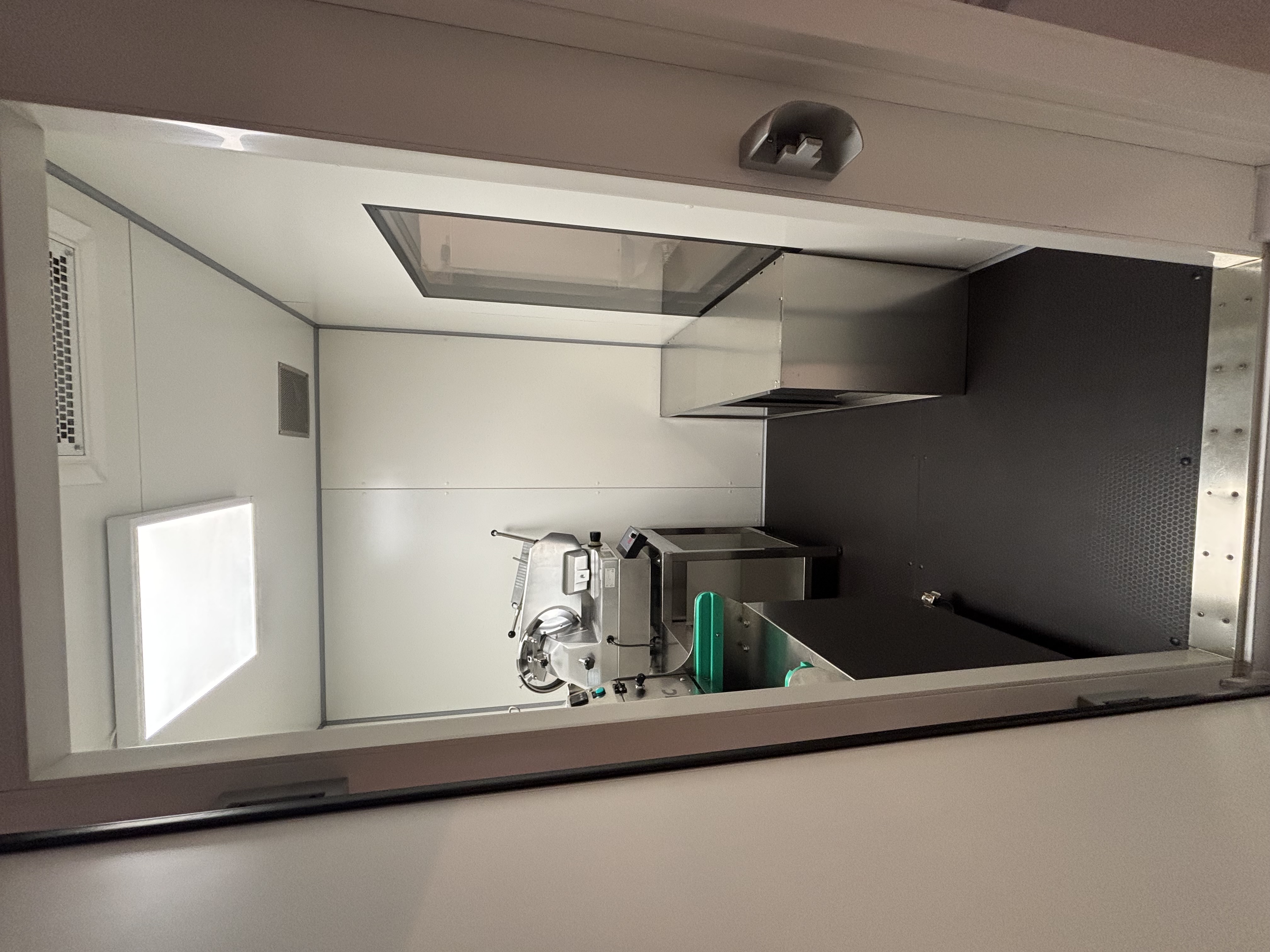 Laboratorio in vendita