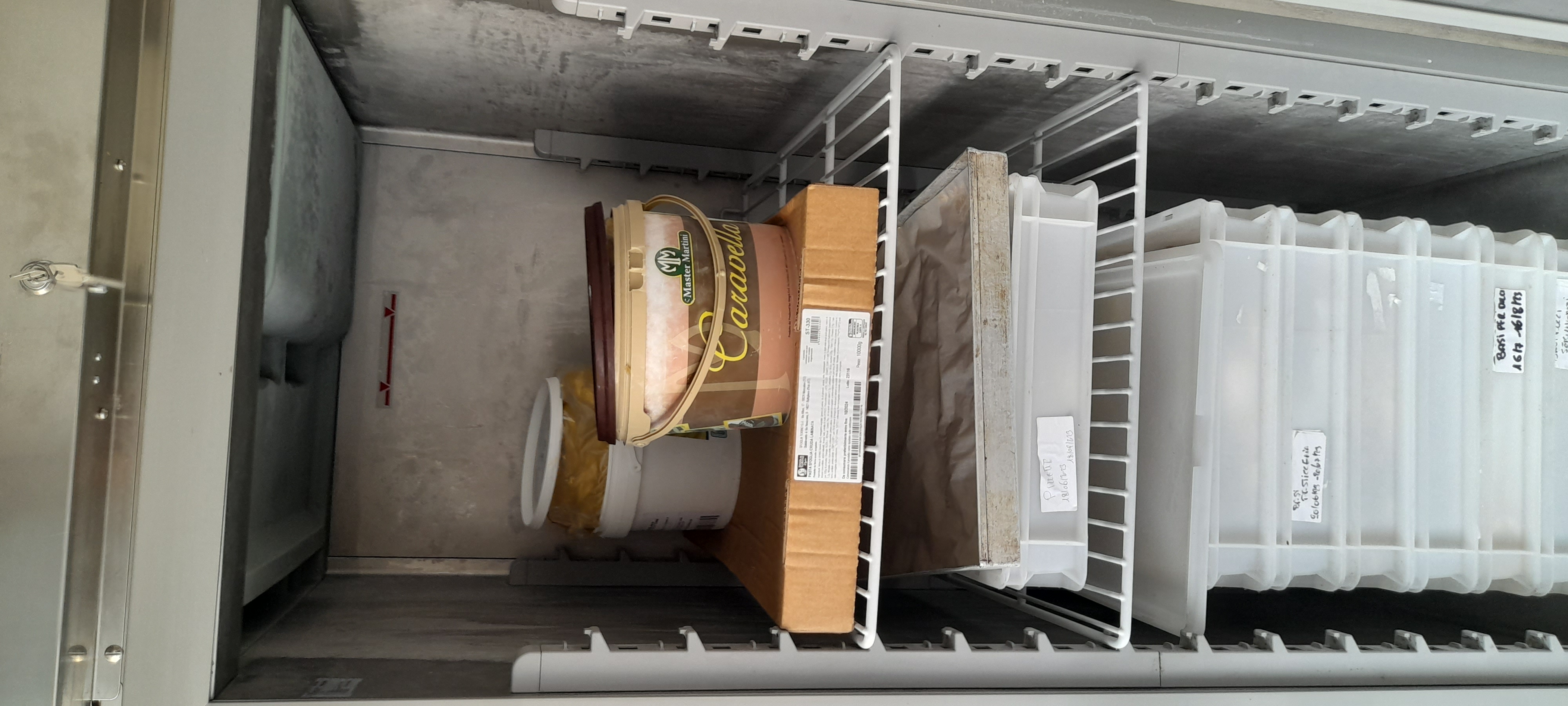 REFRIGERATORE NEGATIVO  in vendita - foto 3
