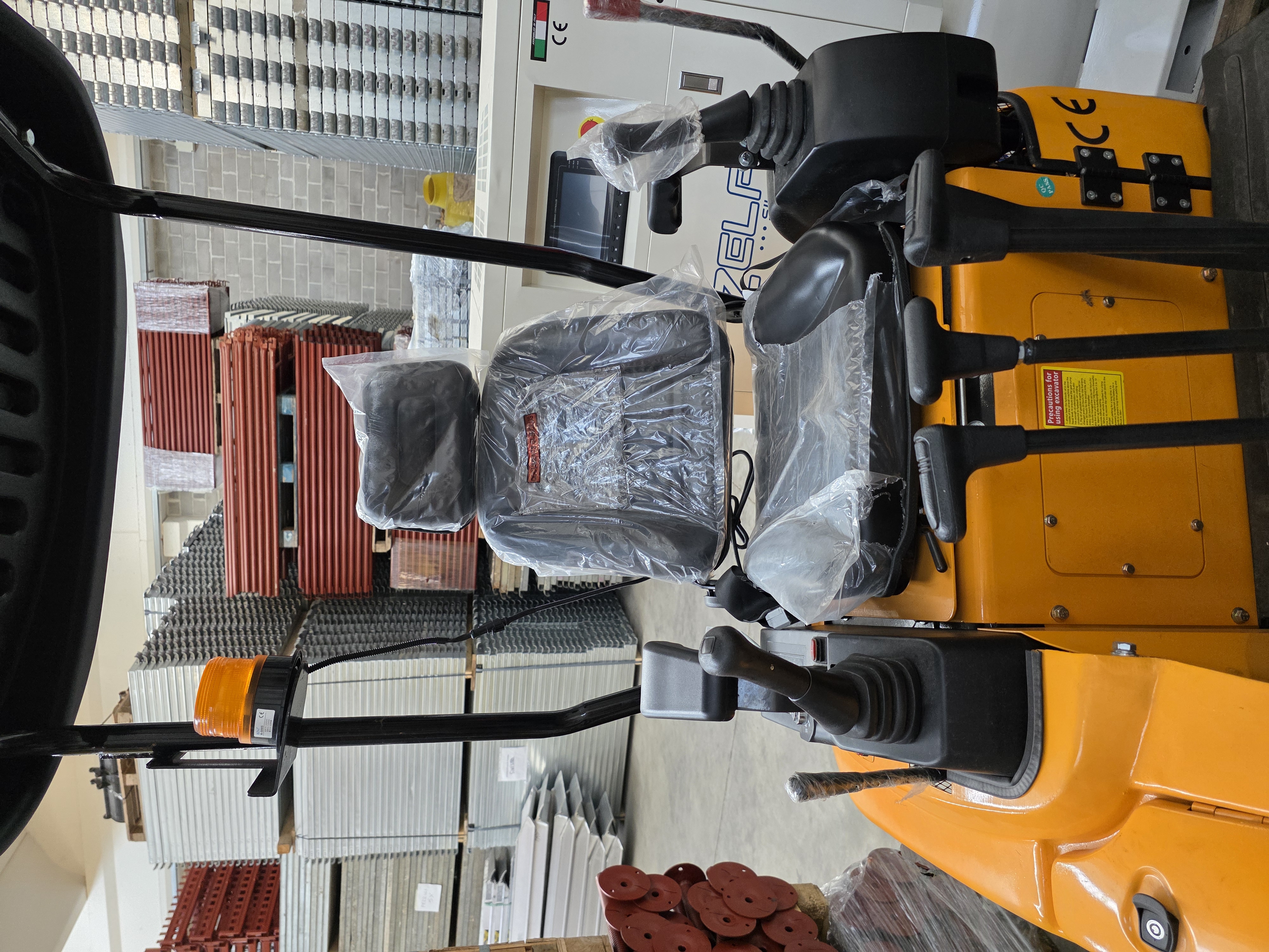 Miniescavatore HT 18 JPC KUBOTA carro allargabile  in vendita - foto 6