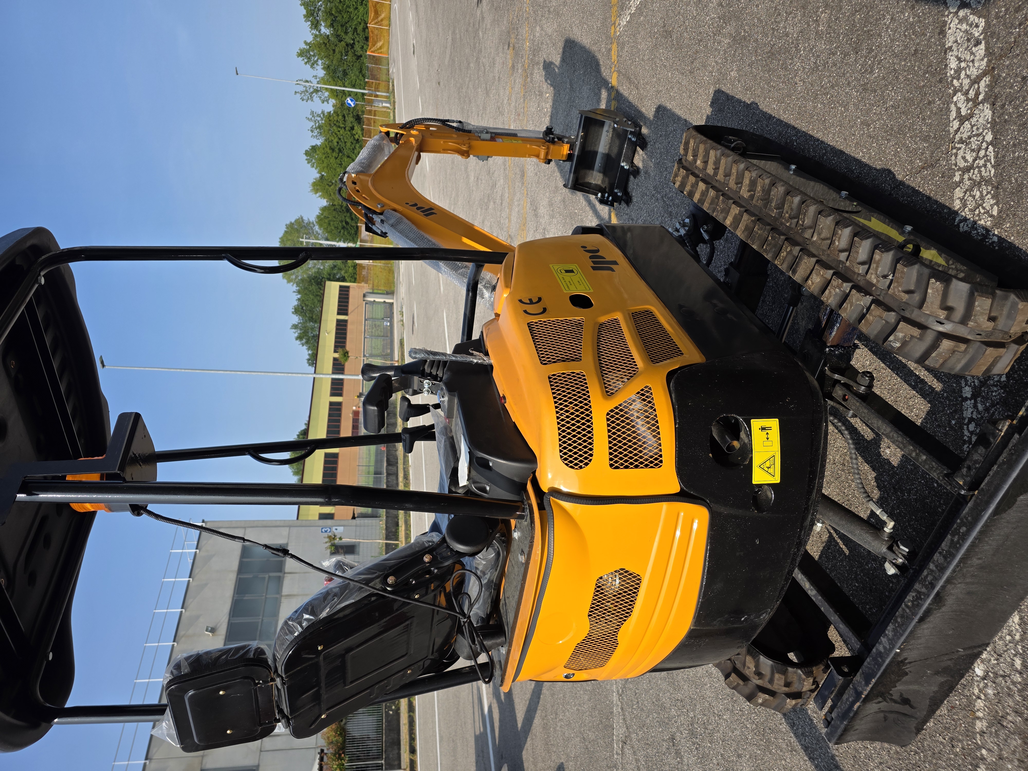 Miniescavatore HT 18 JPC KUBOTA carro allargabile  in vendita - foto 2