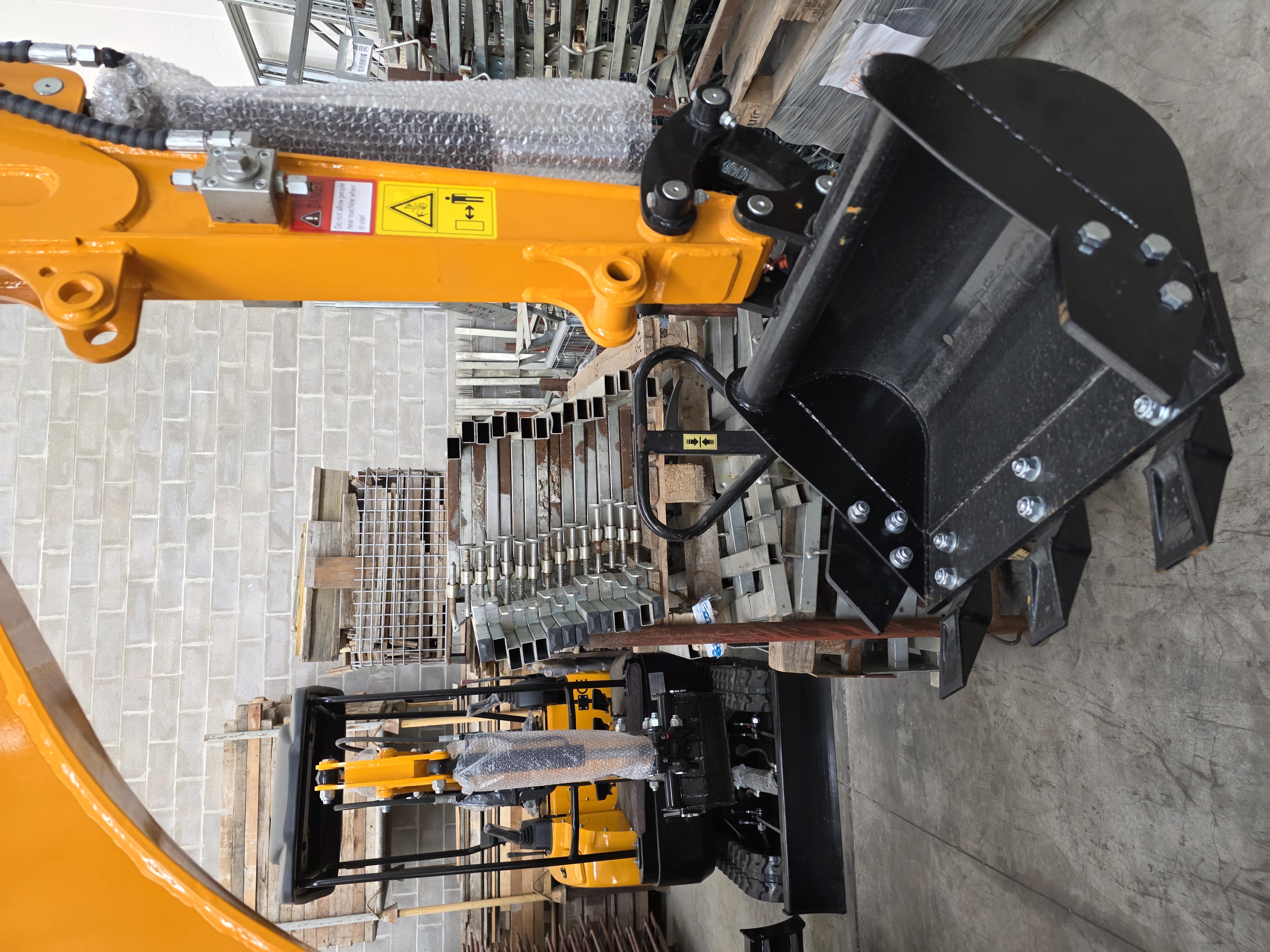 Miniescavatore HT 18 JPC KUBOTA carro allargabile  in vendita - foto 5