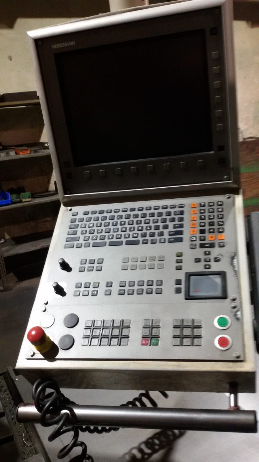 Fresatrice HORON a controllo numerico HEIDENHAIN 530 in vendita - foto 3