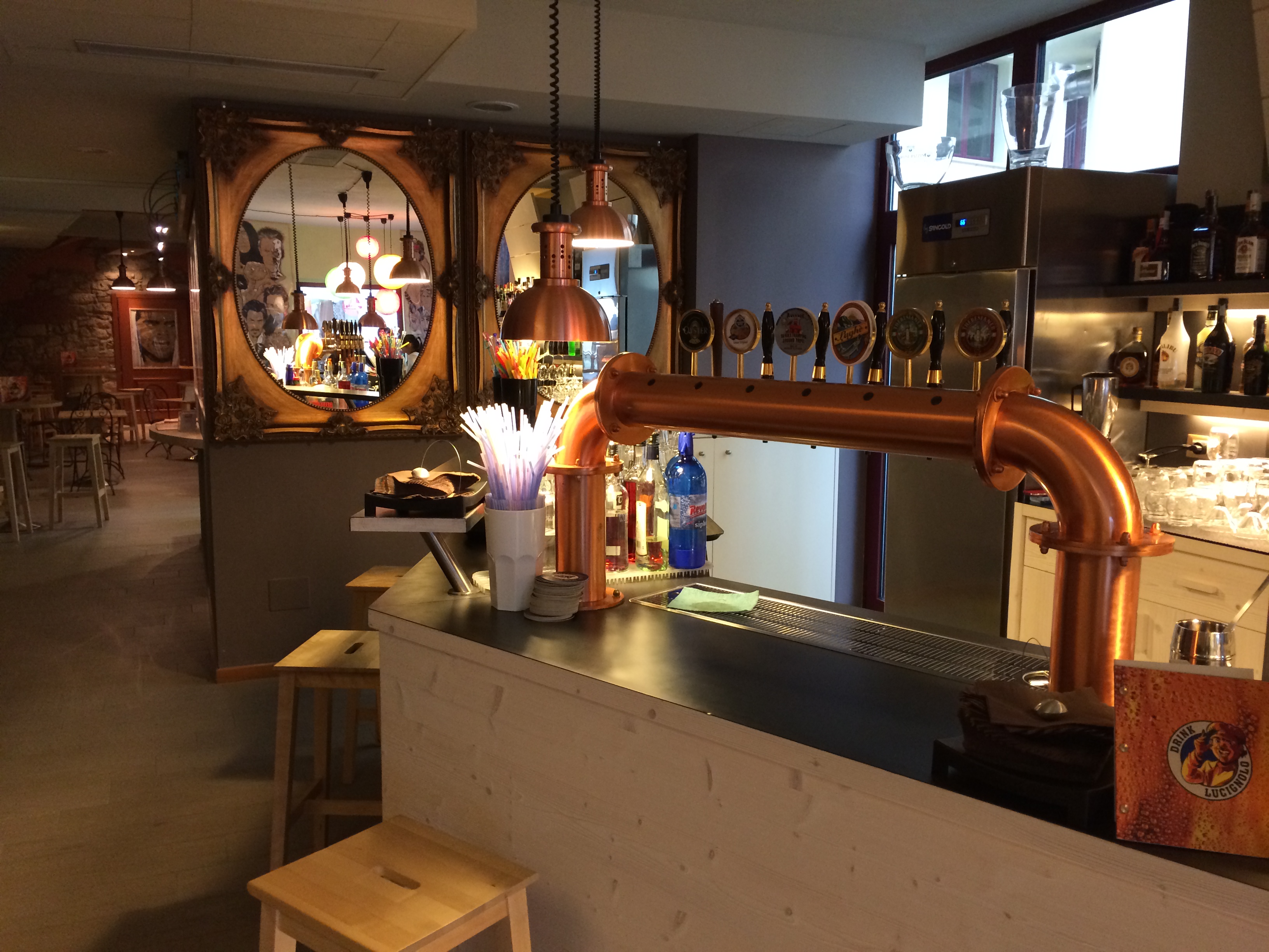 PUB E PIZZERIA LUNGOLAGO DI LOVERE in vendita - foto 1