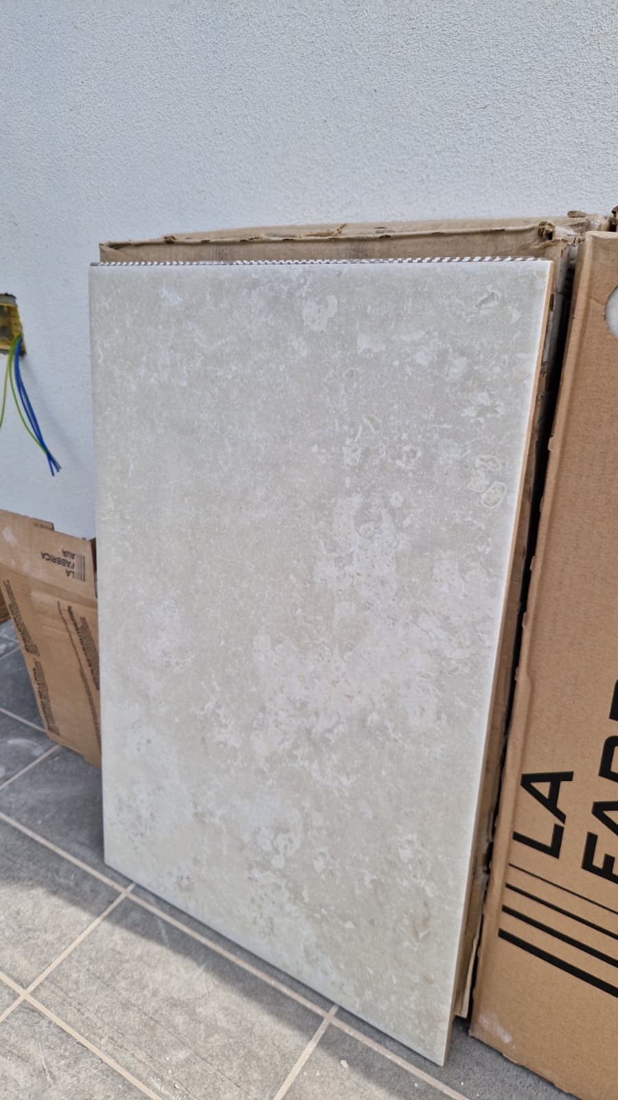 Gres effetto pietra 40x60 – 4,5 mq (3 scatole) Nuovo in vendita - foto 1