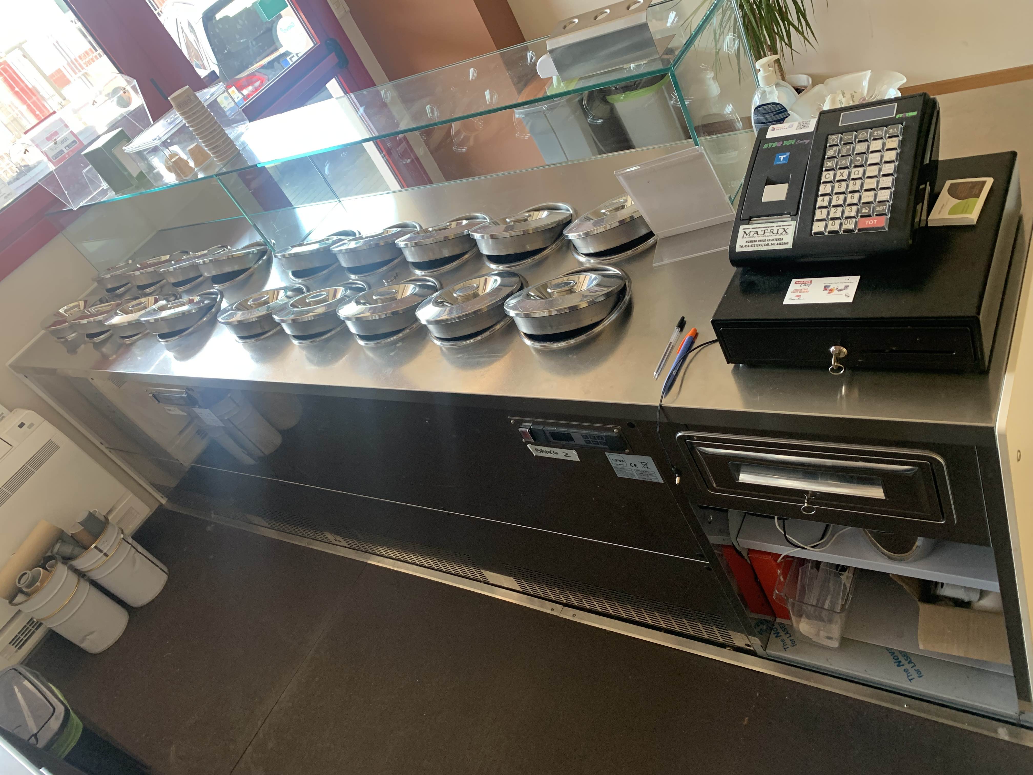 Banco gelati a 18 pozzetti glicole in vendita - foto 1