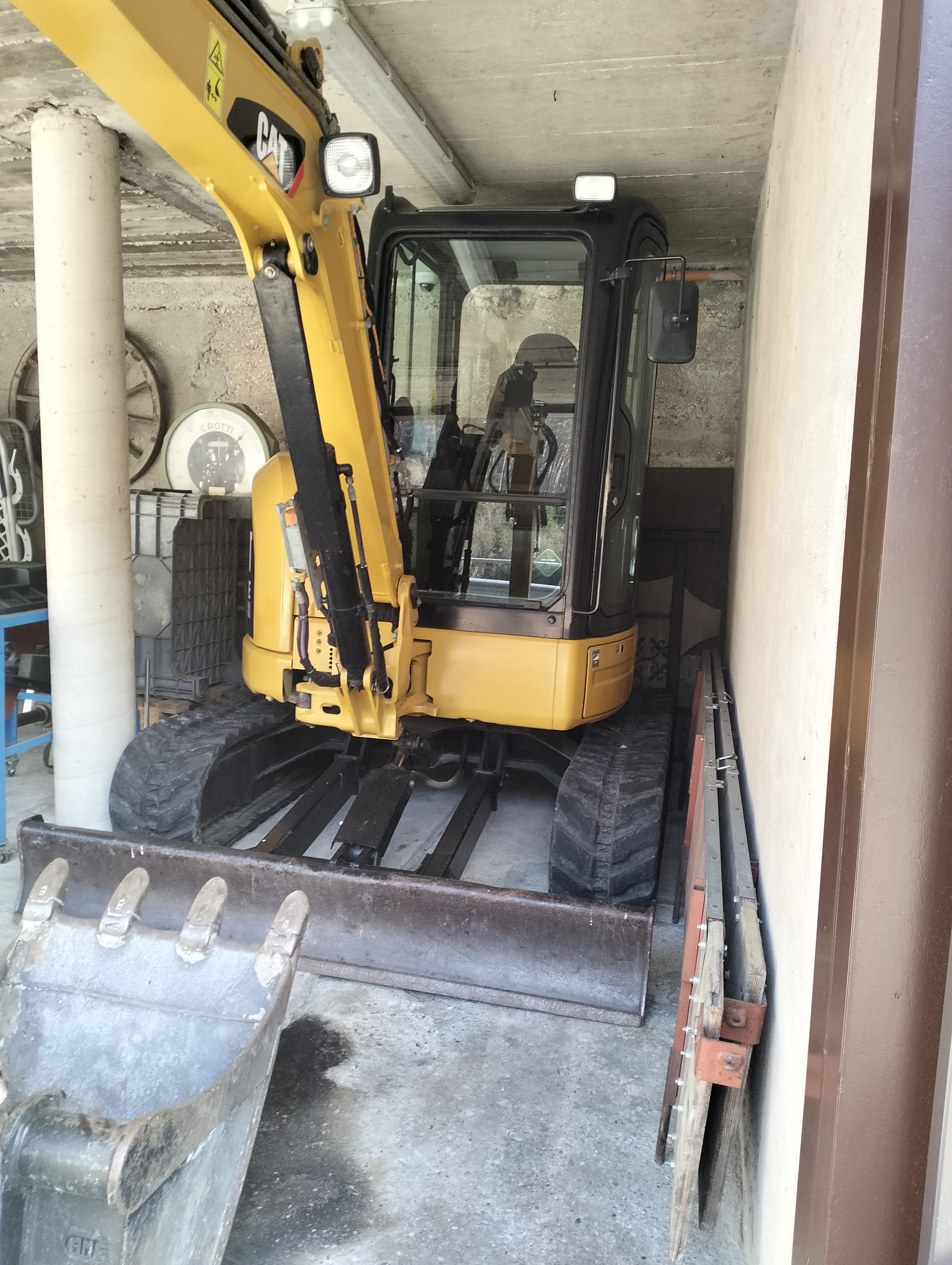 Mini escavatore caterpillar 304 in vendita - foto 1