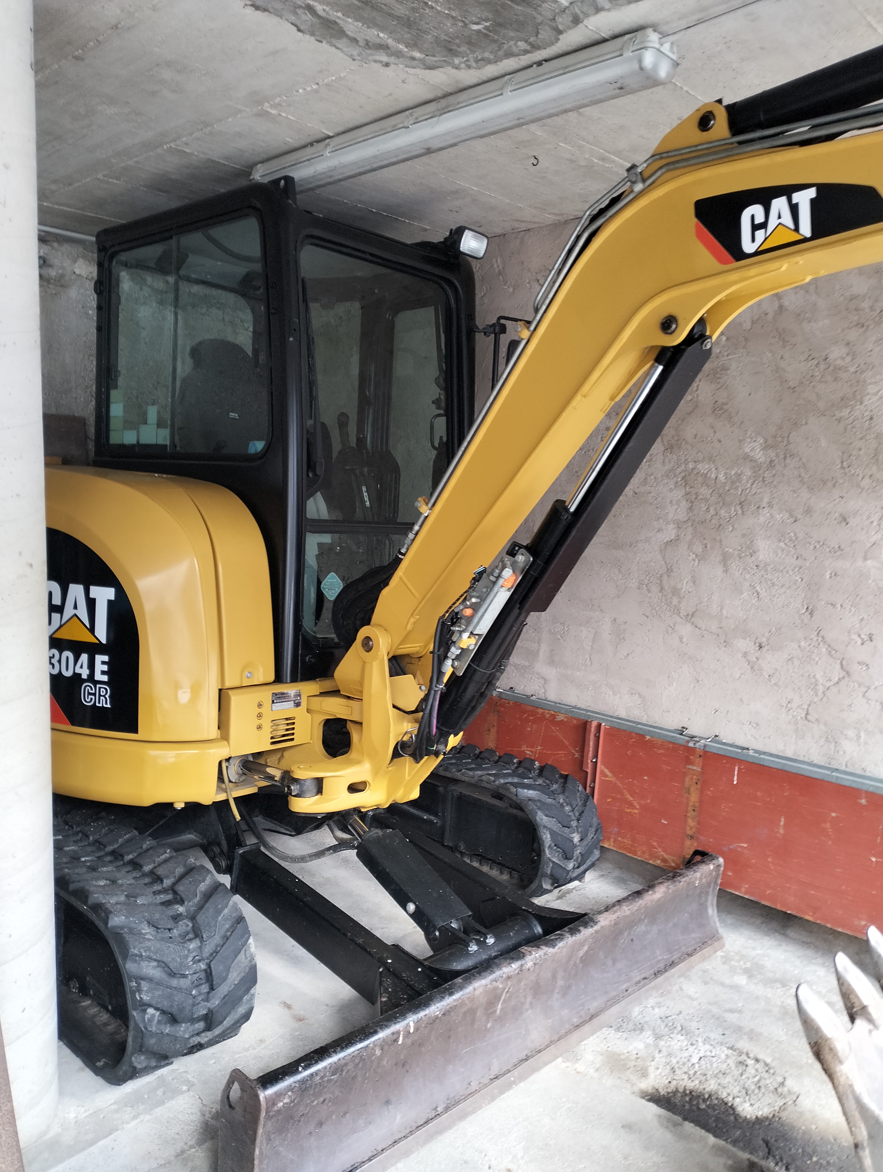 Mini escavatore caterpillar 304 in vendita - foto 3