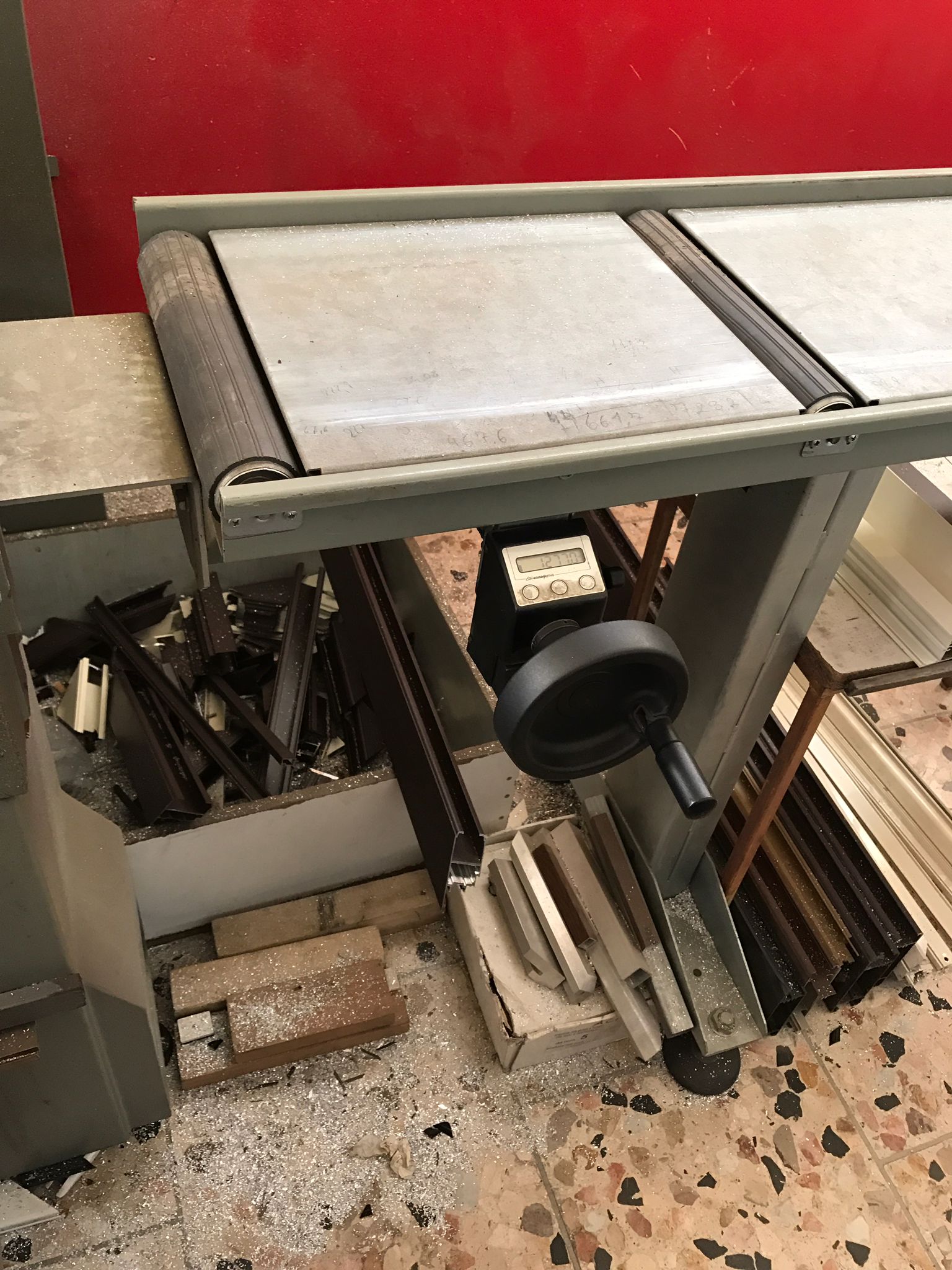 LAVORAZIONE FERRO E ALLUMINIO in vendita - foto 10