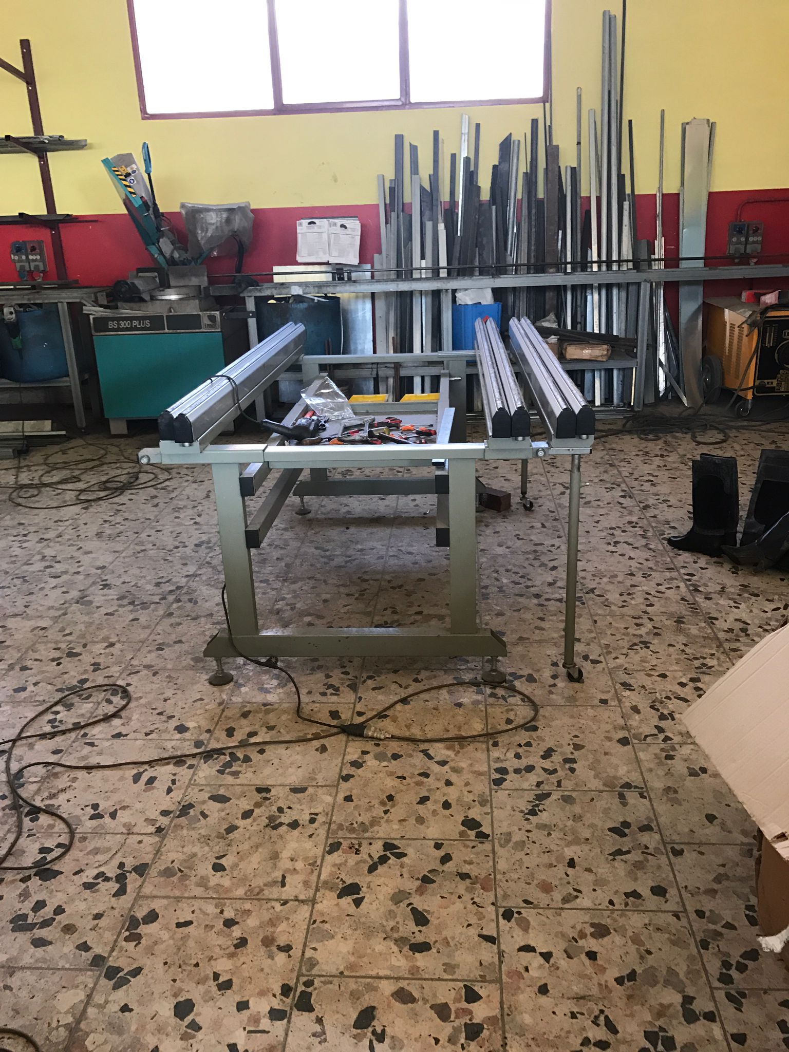 LAVORAZIONE FERRO E ALLUMINIO in vendita - foto 9