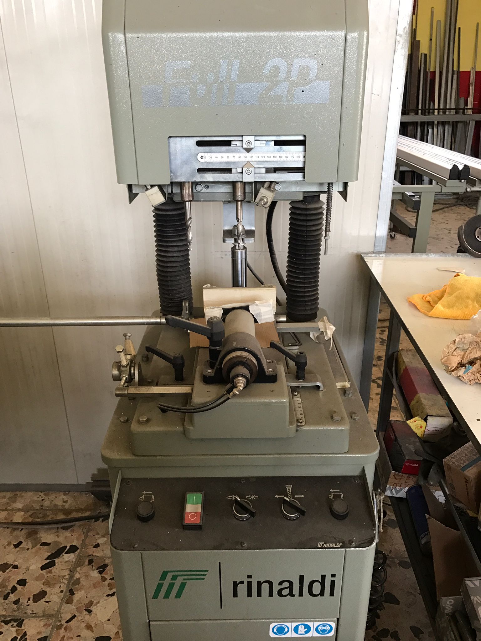 LAVORAZIONE FERRO E ALLUMINIO in vendita - foto 2