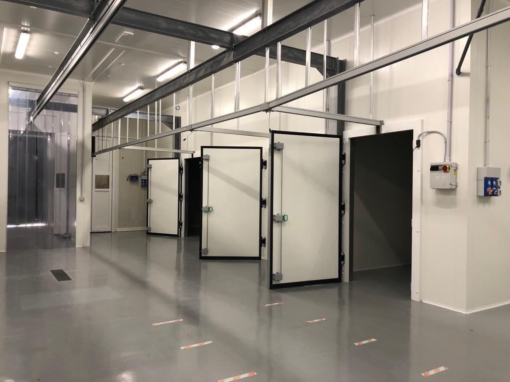 Capannone industriale con 8 celle frigo e piazzale in vendita - foto 6