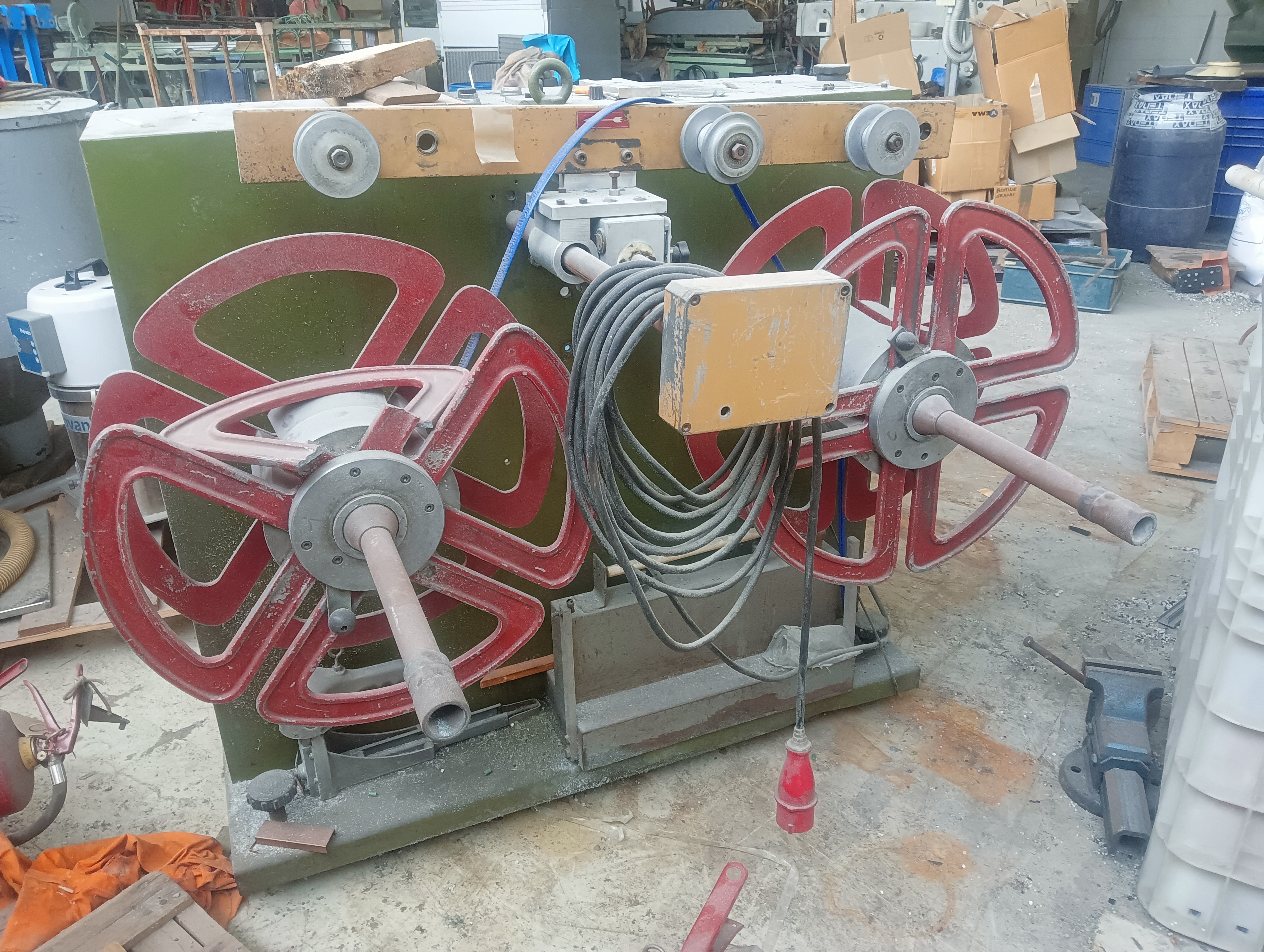 Utensili lavorazione plastica in vendita