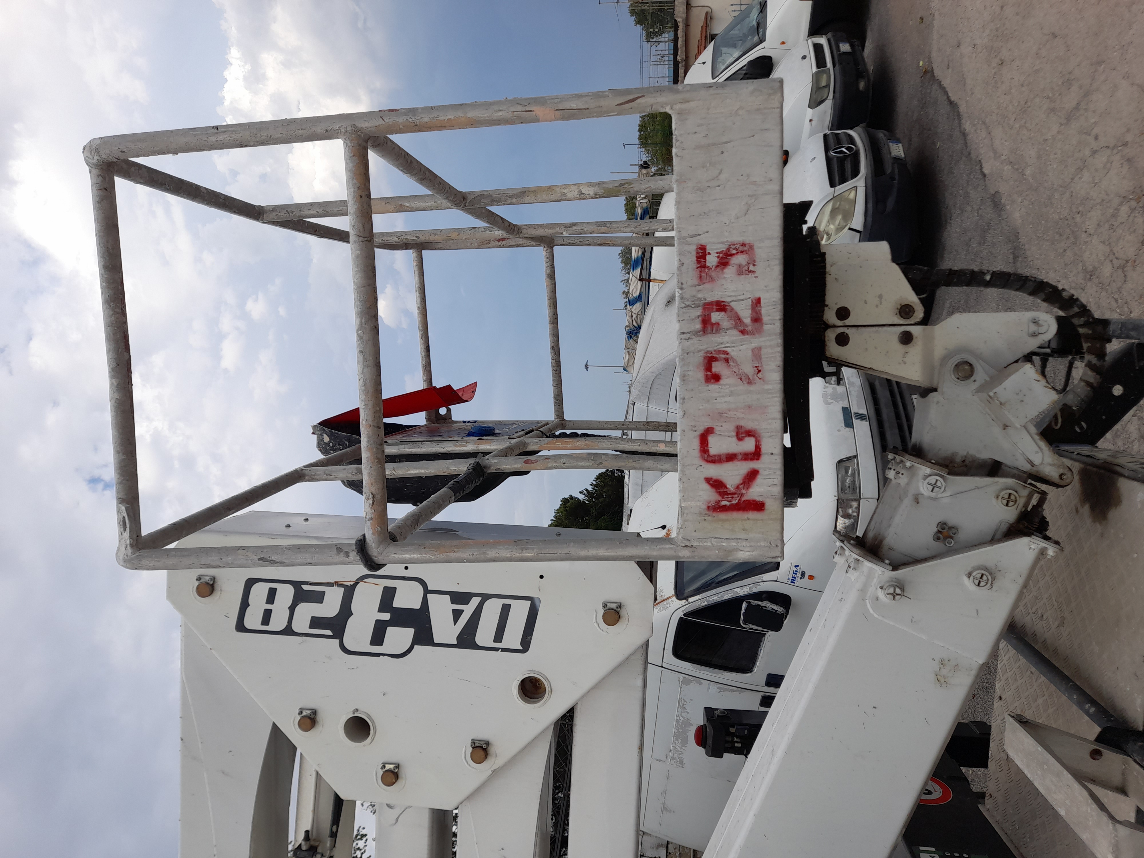 AUTOCESTELLO Mitsubishi Fuso Canter (SOCAGE 28m) in vendita - foto 8