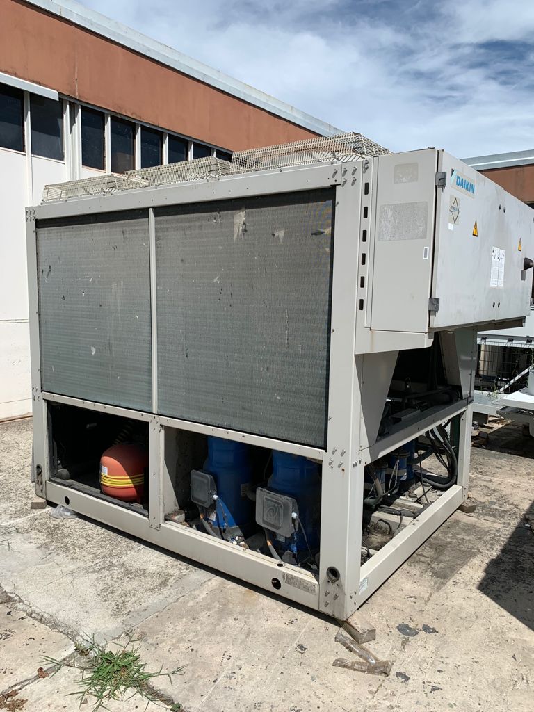 Refrigeratore climatizzatore industriale chiller daikin in vendita - foto 2