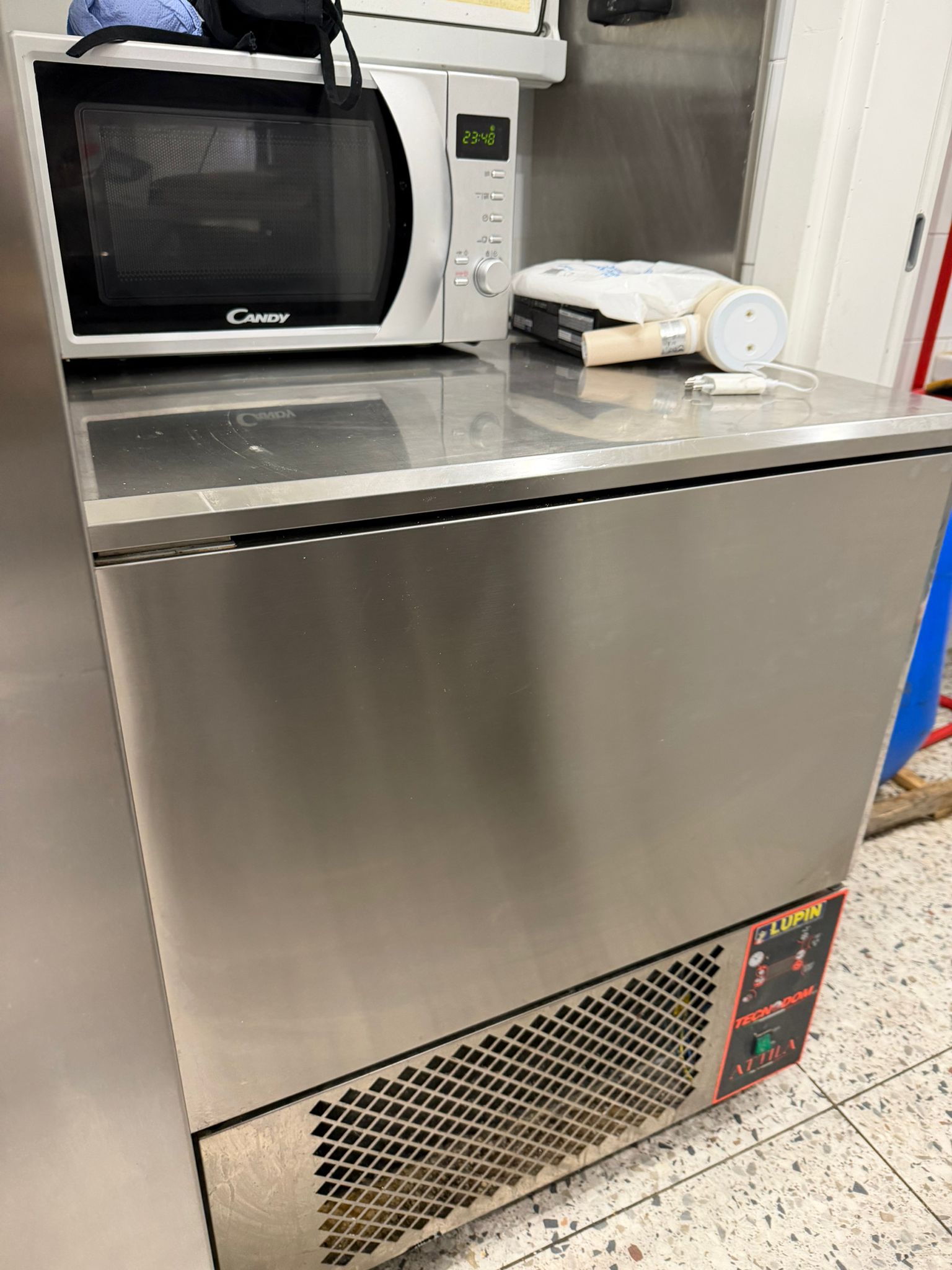 Abbattitore Temperatura 5 Teglie Attila in vendita - foto 1